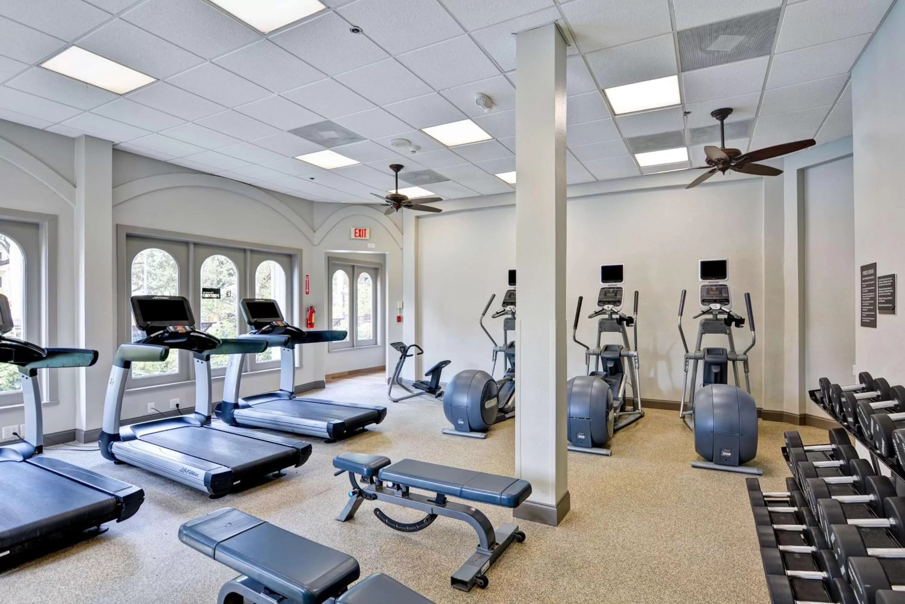Fitness centre/facilities in Embassy Suites by Hilton Miami International Airport