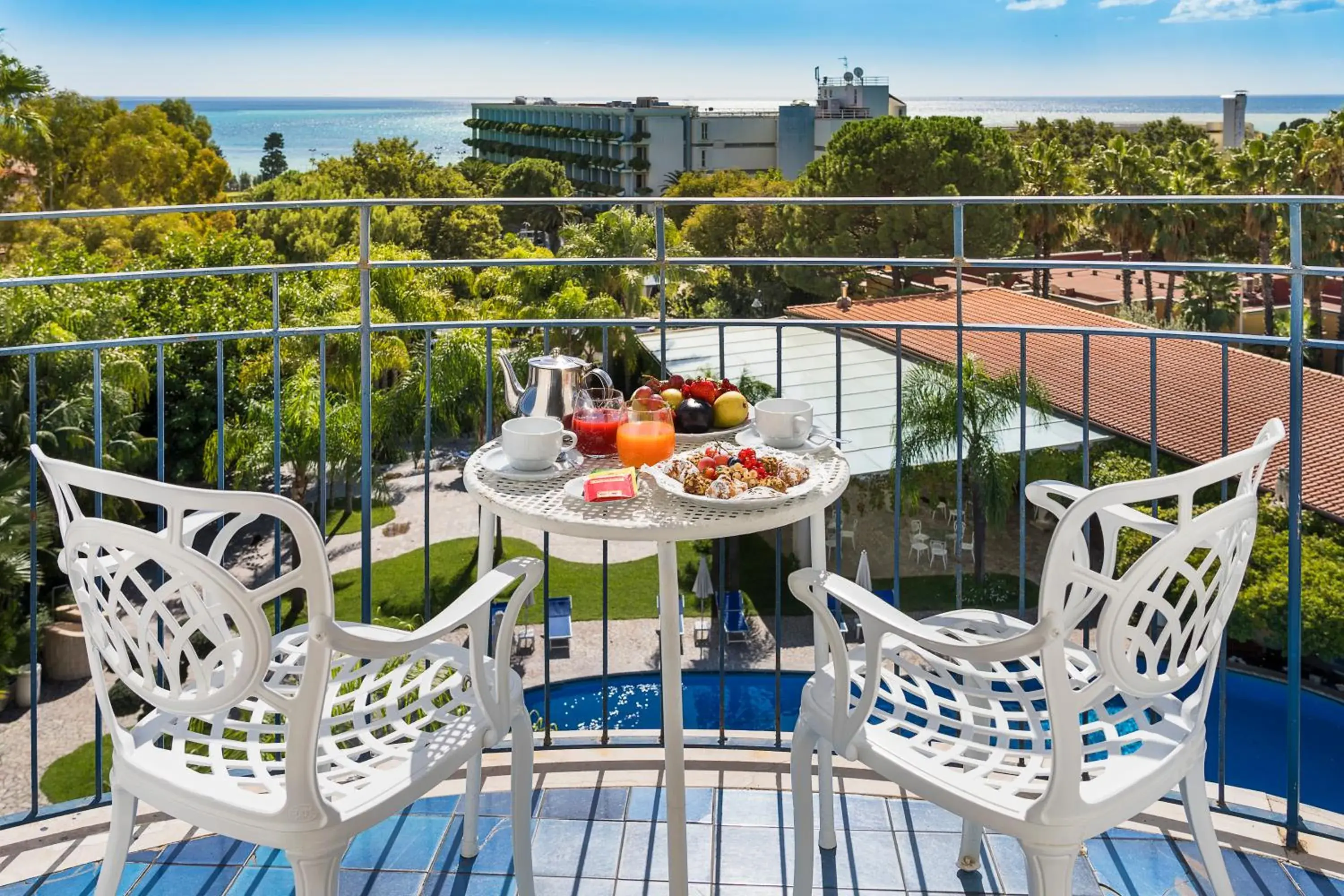 Balcony/Terrace in Sant Alphio Garden Hotel & SPA