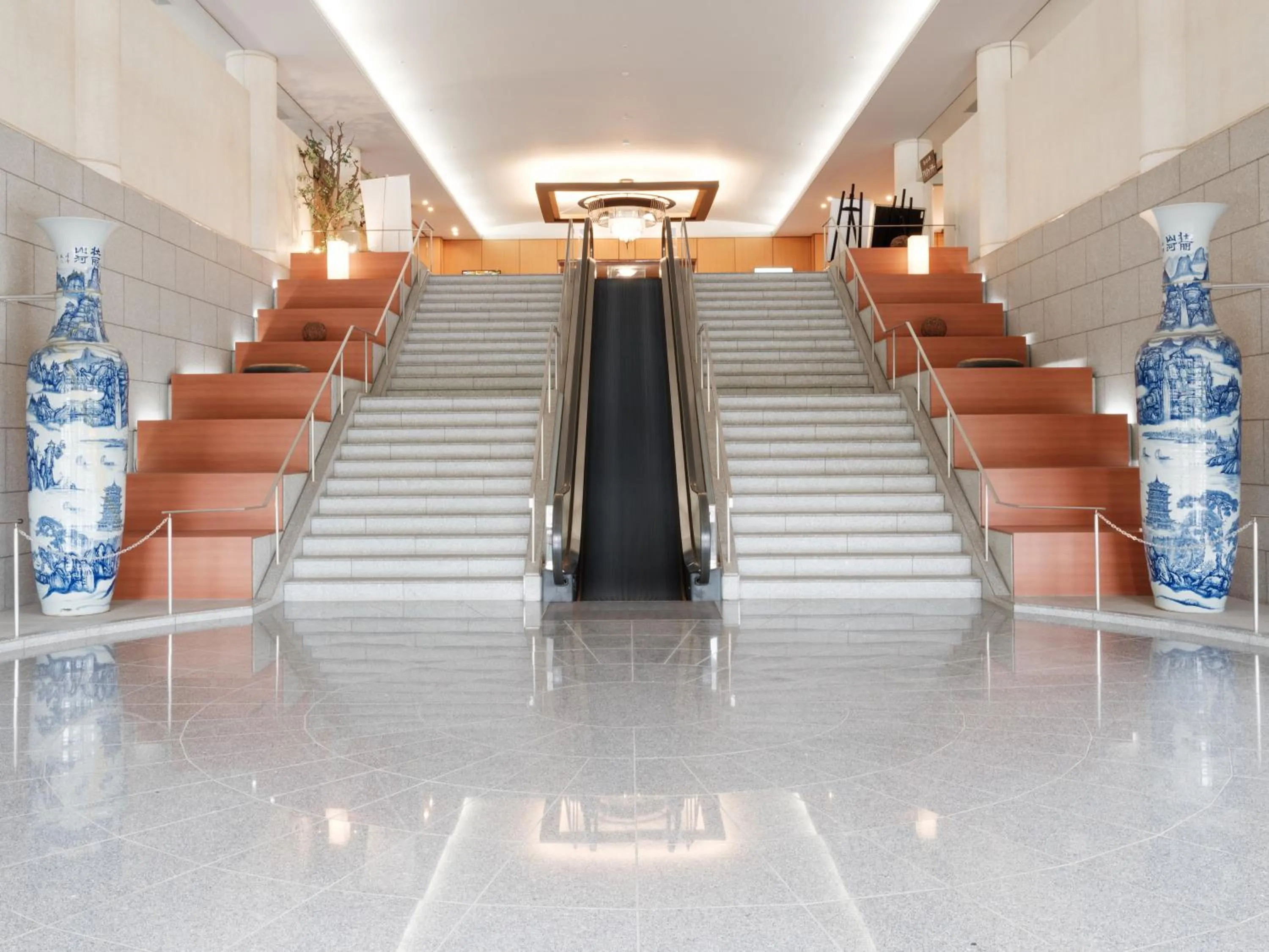 Lobby or reception in APA Hotel & Resort Kaga Katayamazu Onsen Kasuikyo