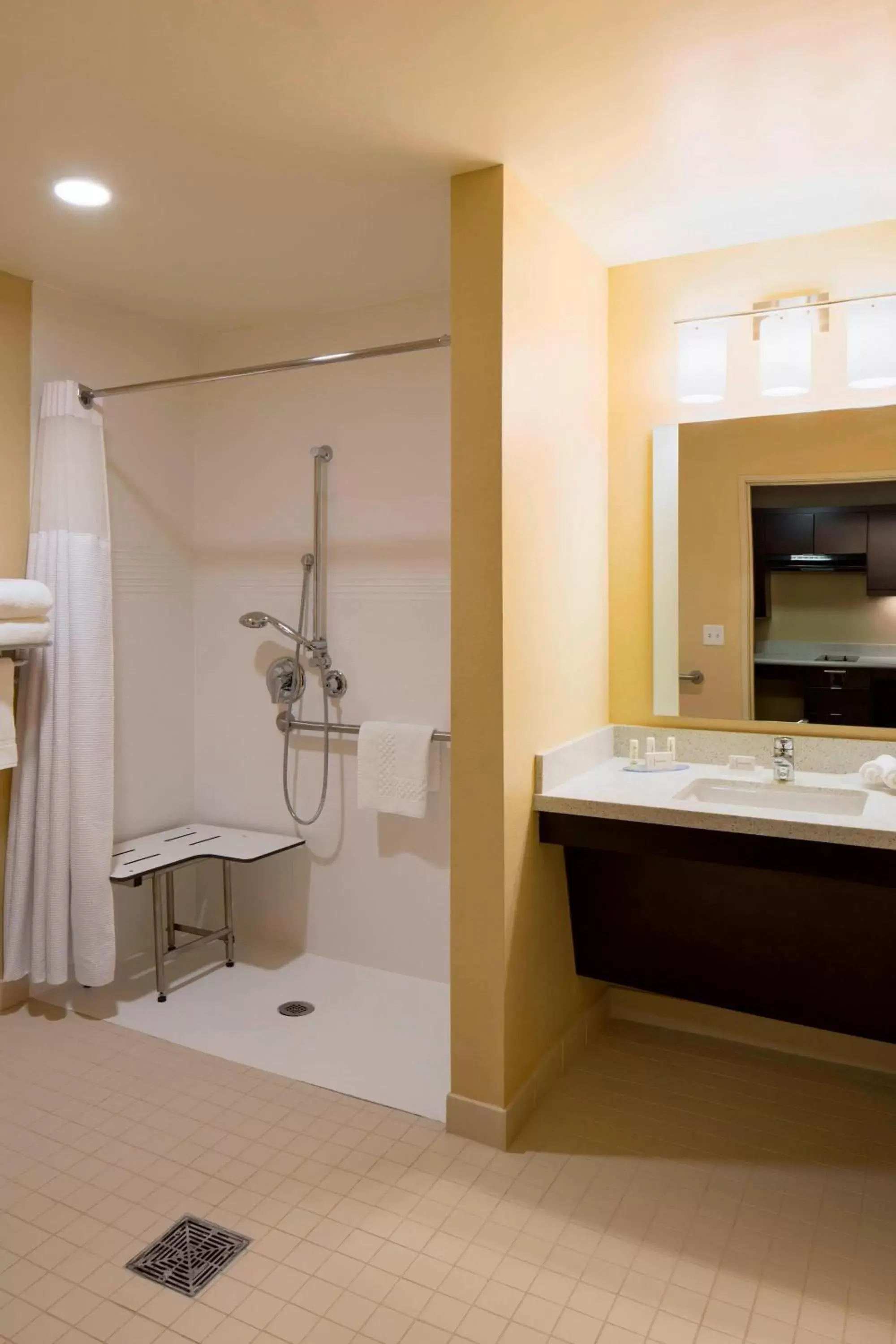 Bathroom in TownePlace Suites by Marriott Austin Round Rock