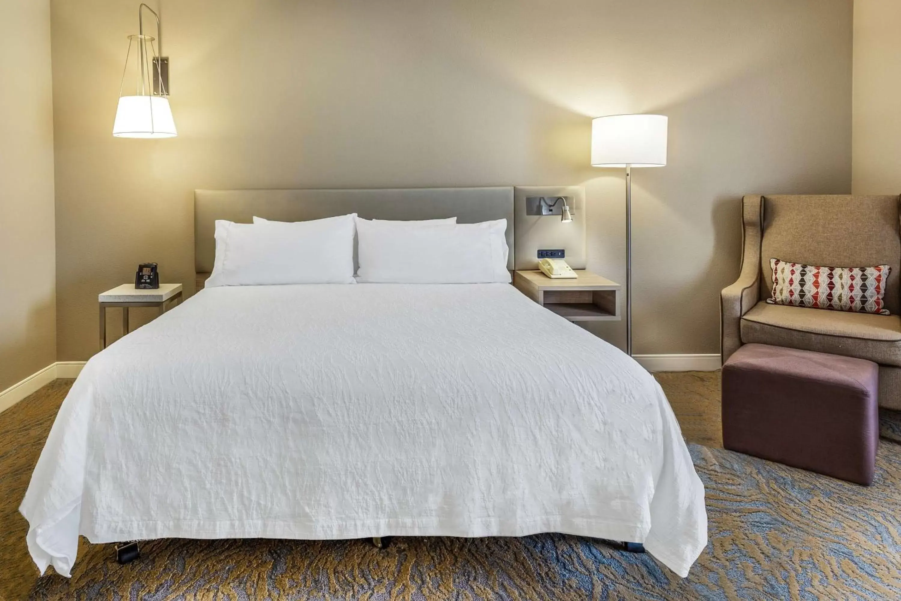Bed in Hilton Garden Inn Saint Charles