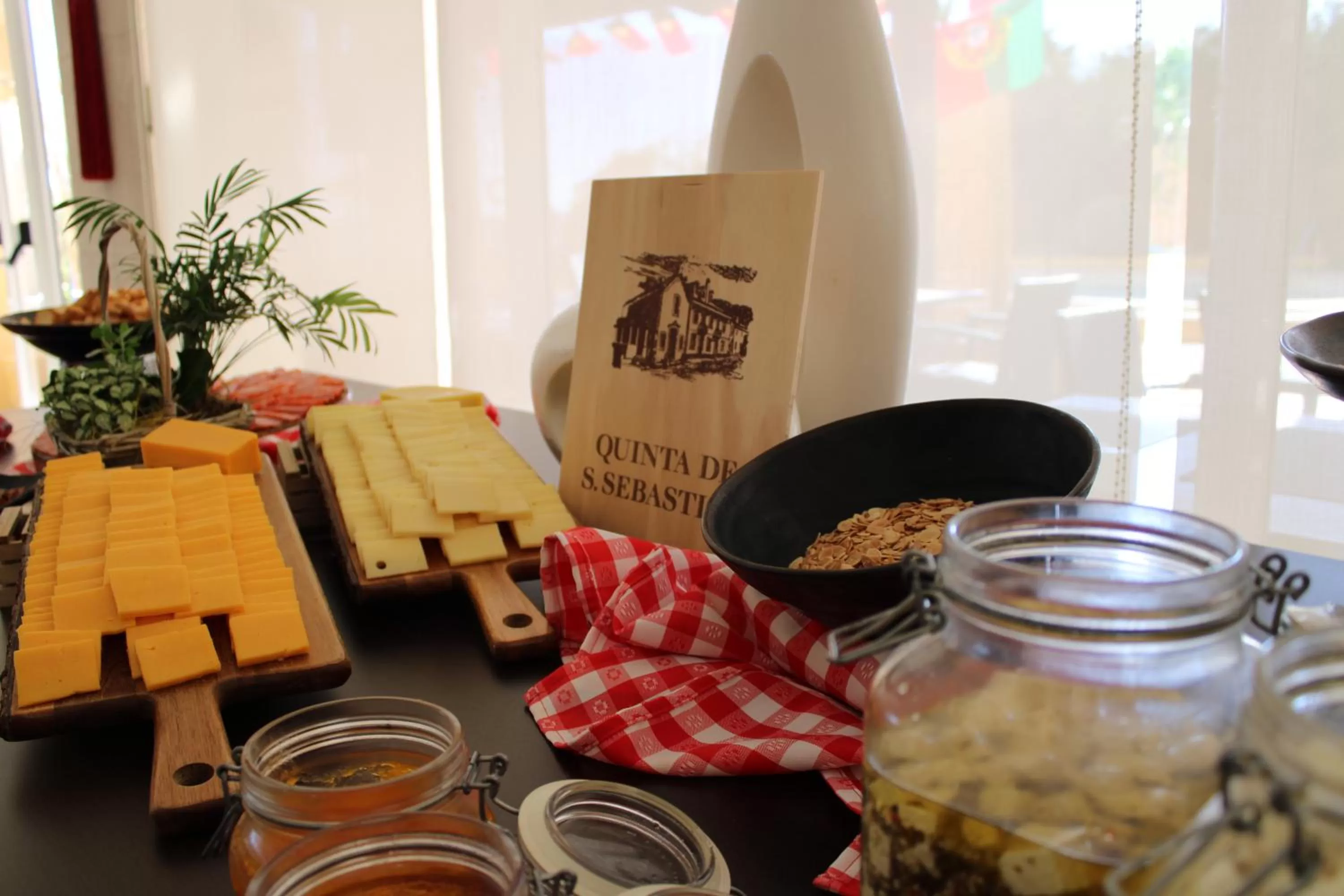 Restaurant/places to eat in AP Oriental Beach - Adults Friendly