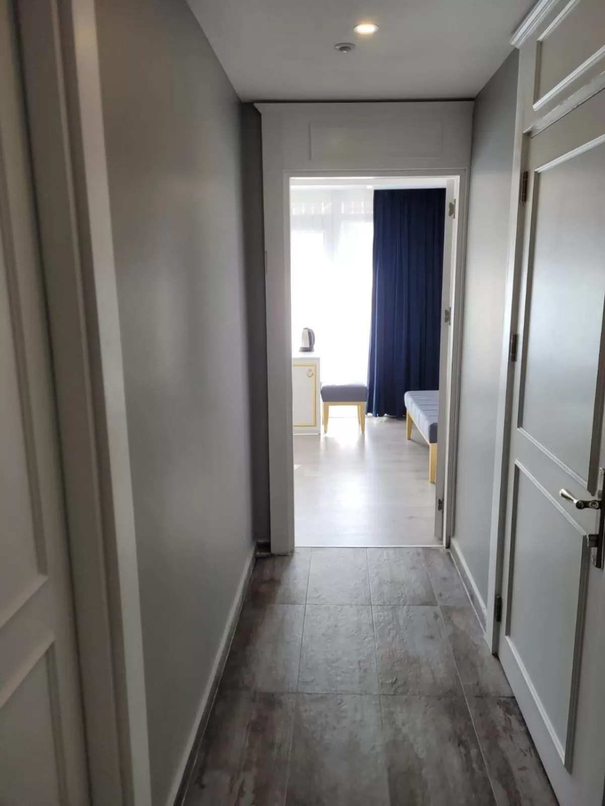 Communal lounge/ TV room in Mr BEYAZ HOTEL