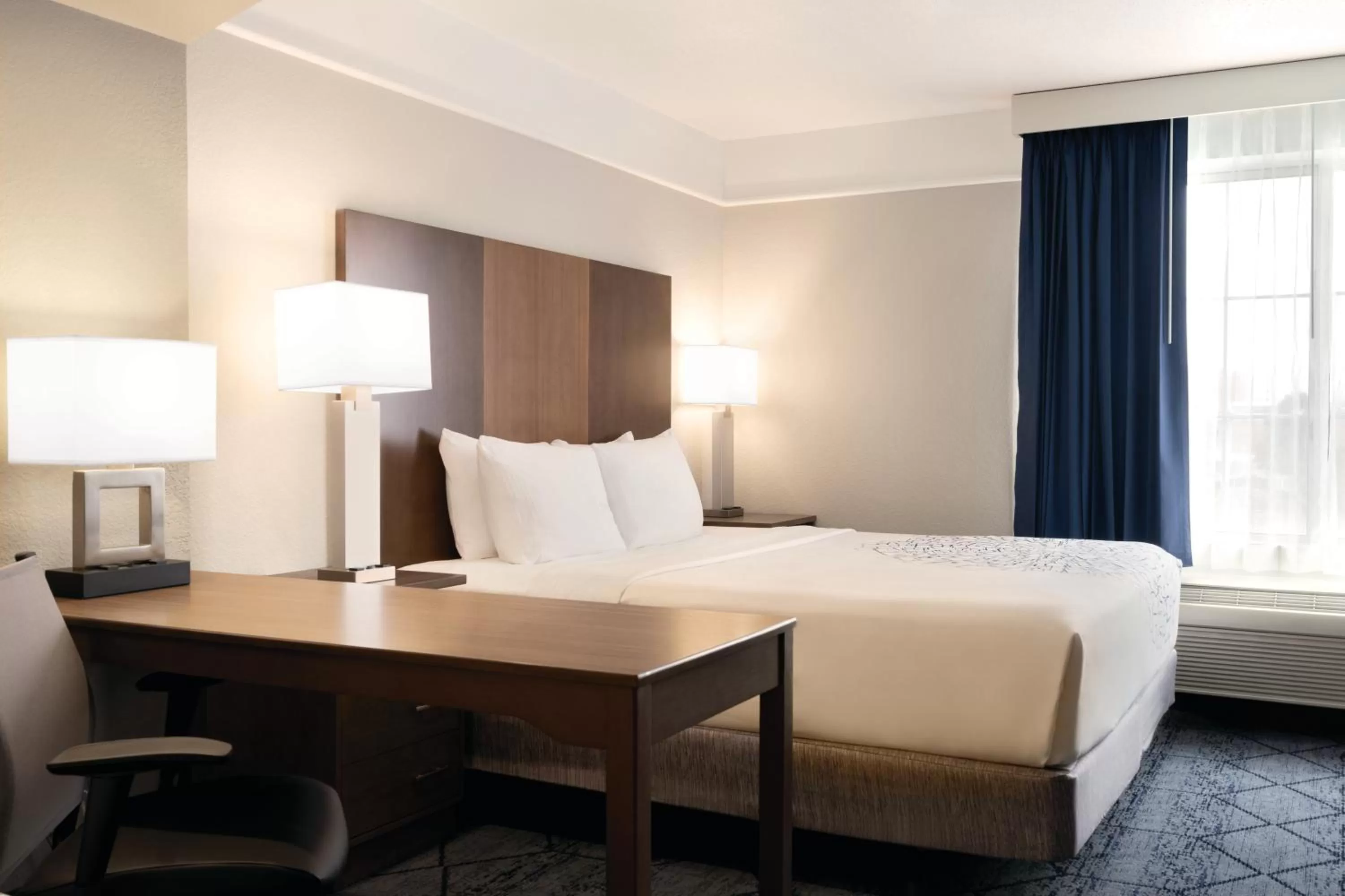 Photo of the whole room, Bed in La Quinta Inn and Suites by Wyndham at WaTiki Waterpark