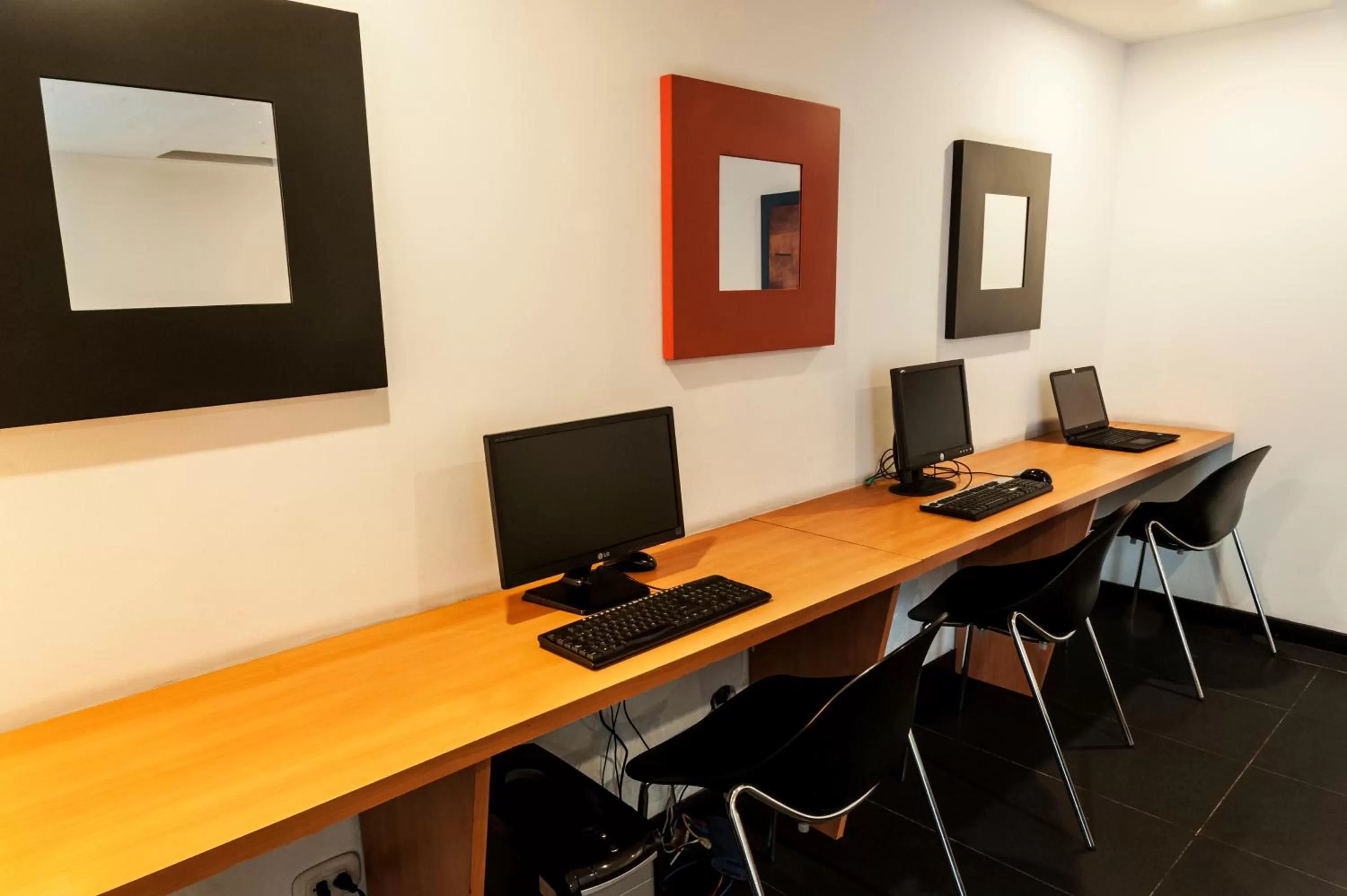 Activities, Business Area/Conference Room in Hotel Bogota Virrey