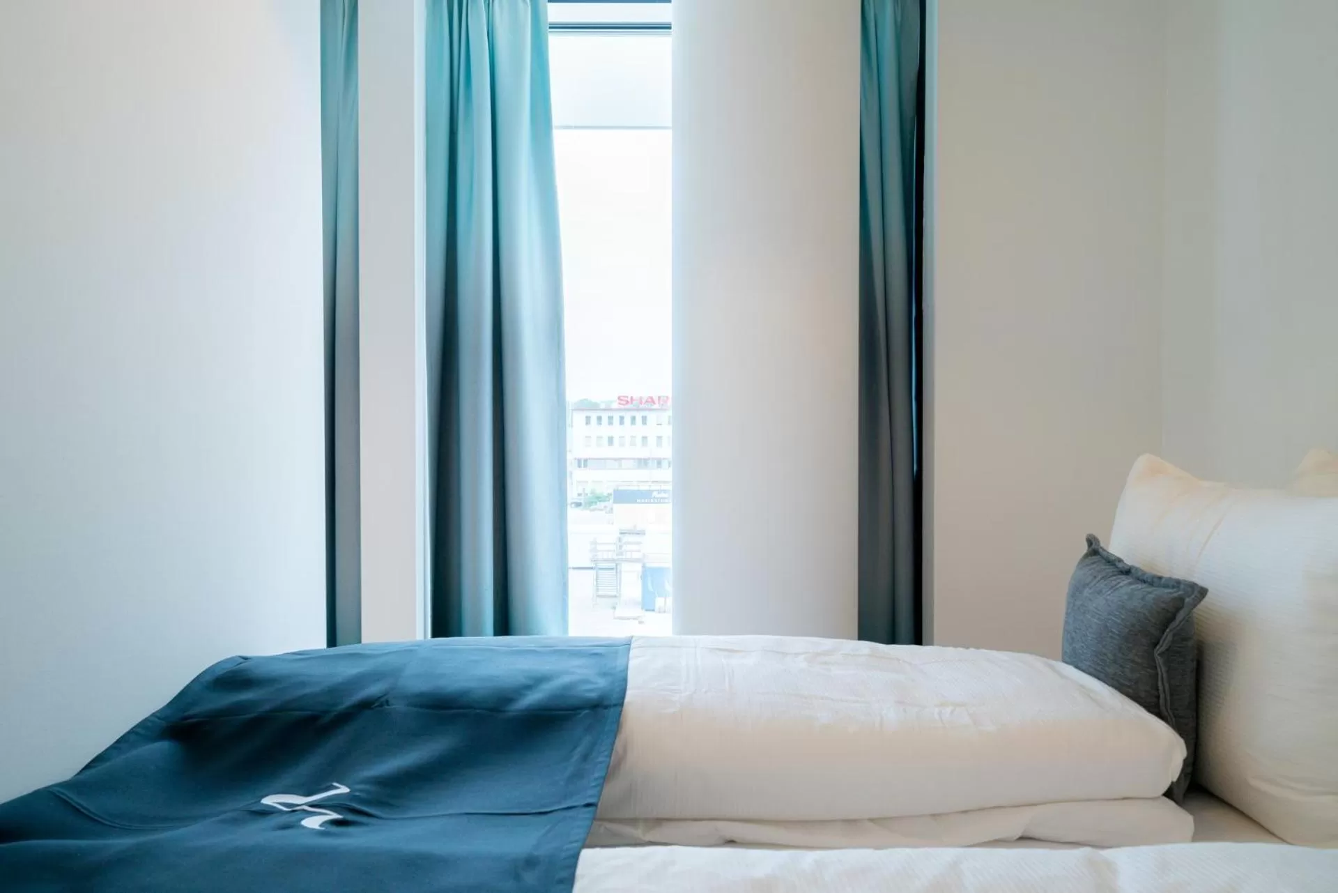 Bed in Vienna Residence, Marina Tower - Danube