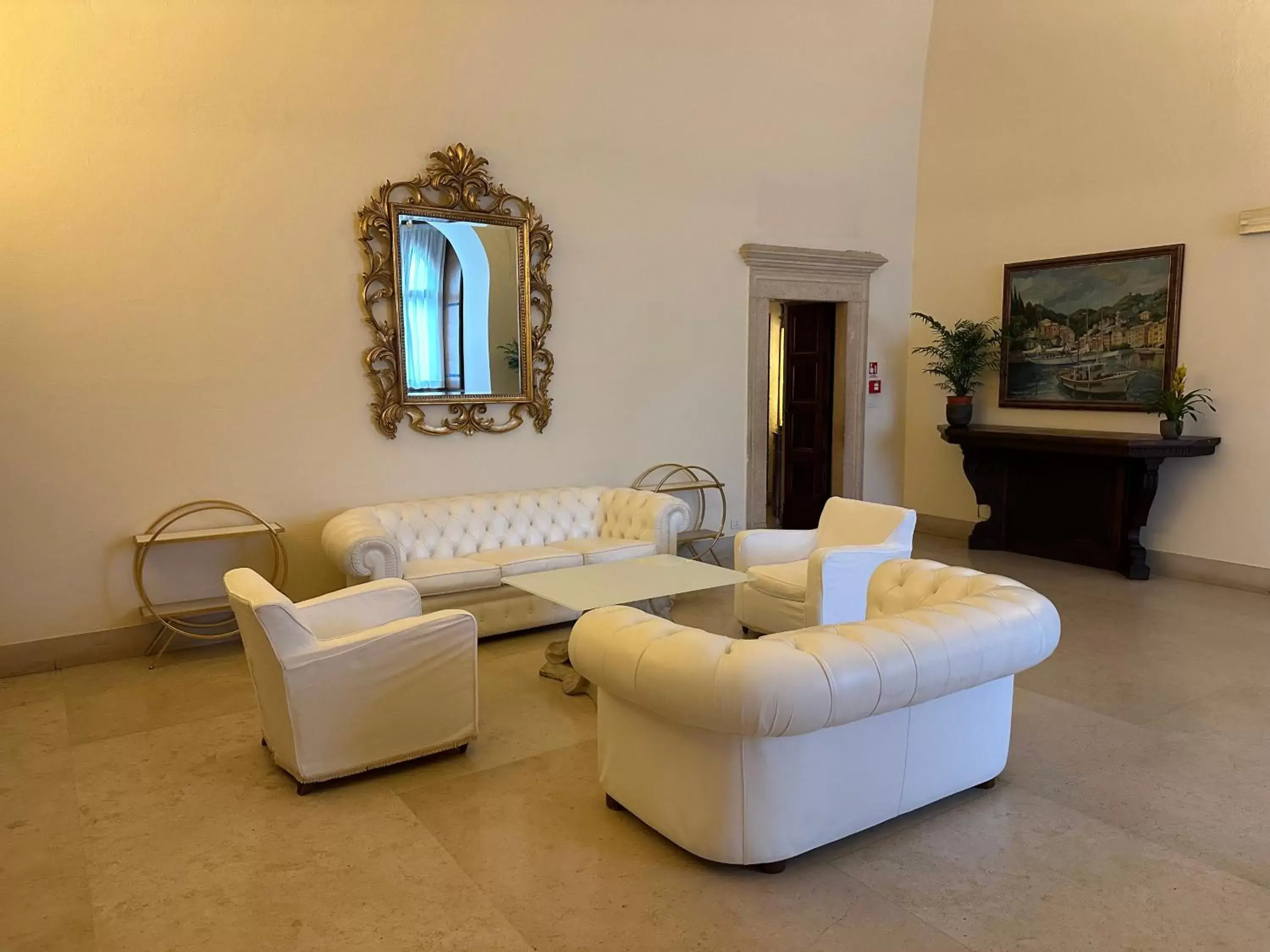 Lounge or bar, Seating Area in Grand Hotel Dei Castelli