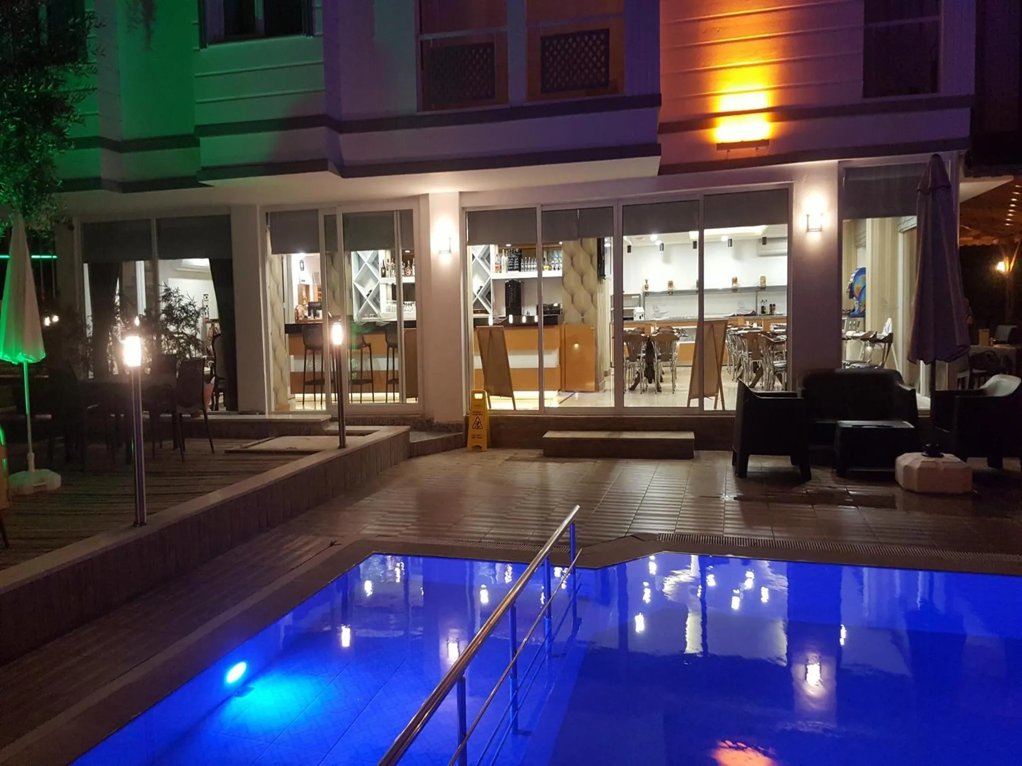 Pool view in Esperanza Hotel