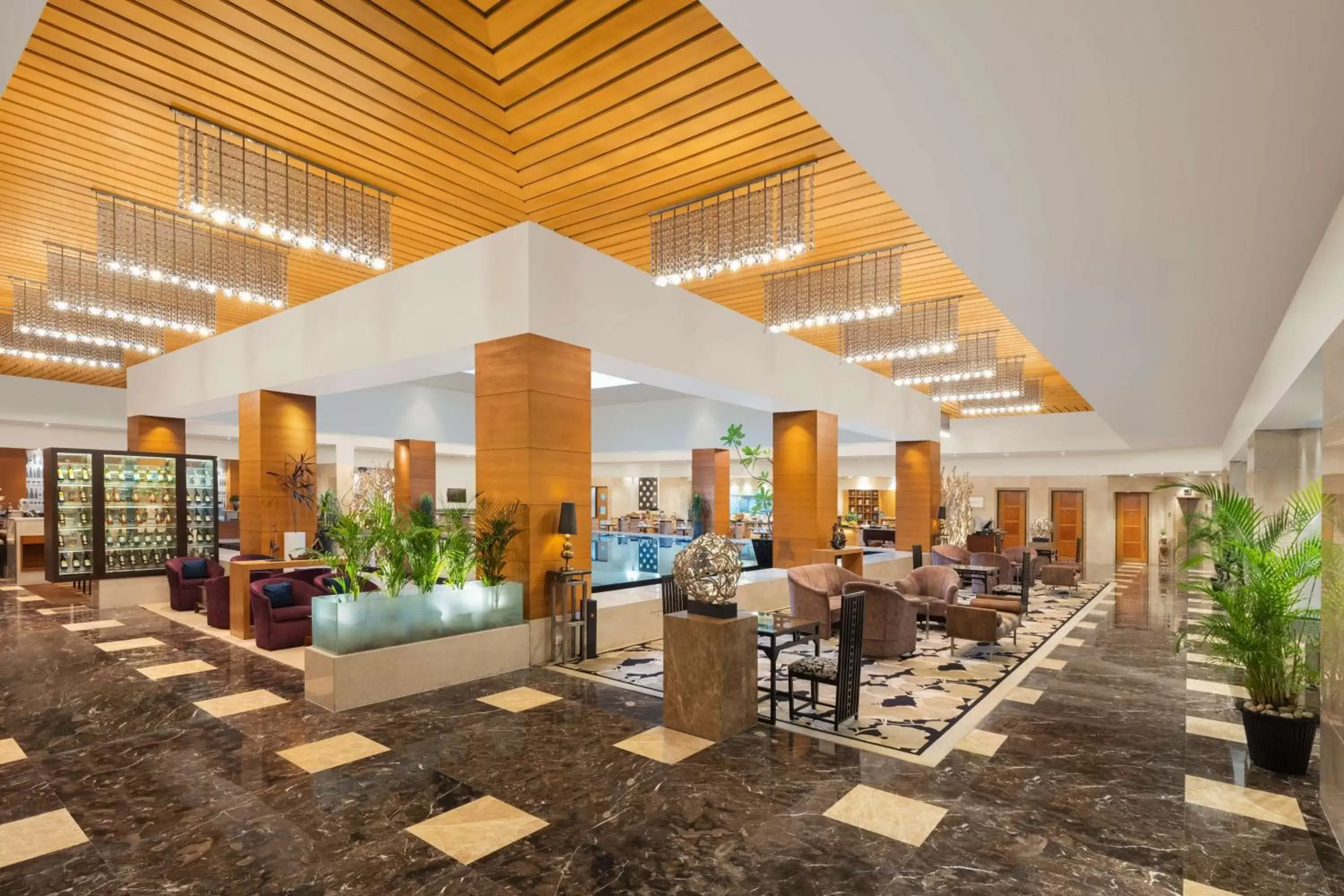 Lobby or reception, Restaurant/Places to Eat in Radisson Blu Hotel Ranchi