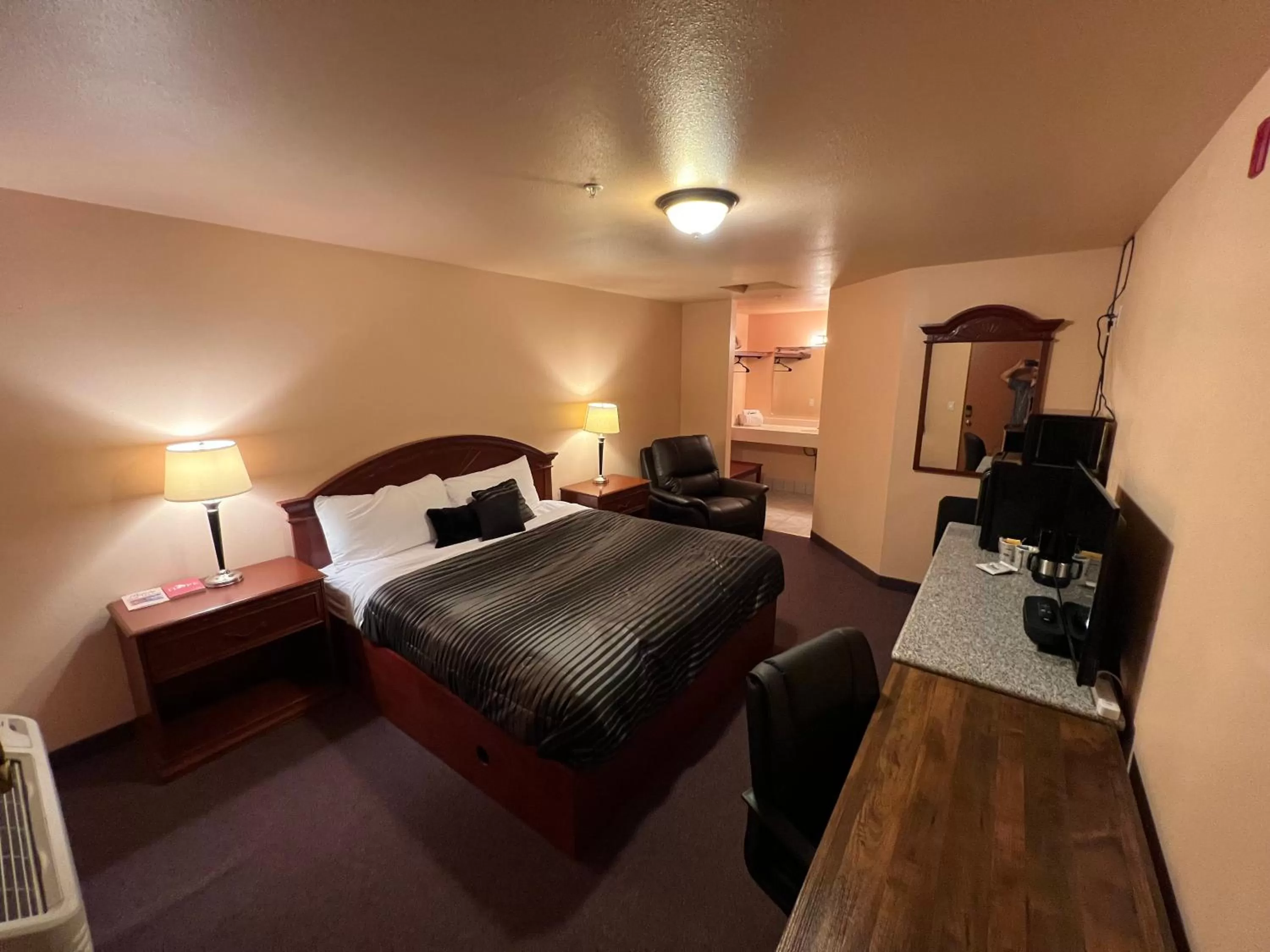 Bed in Frazier View Motel