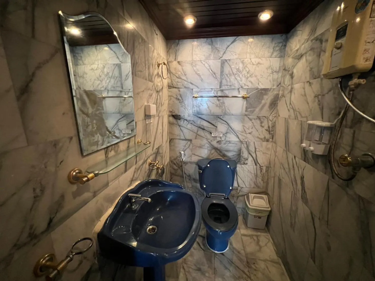 Toilet in Blue Dream Guesthouse