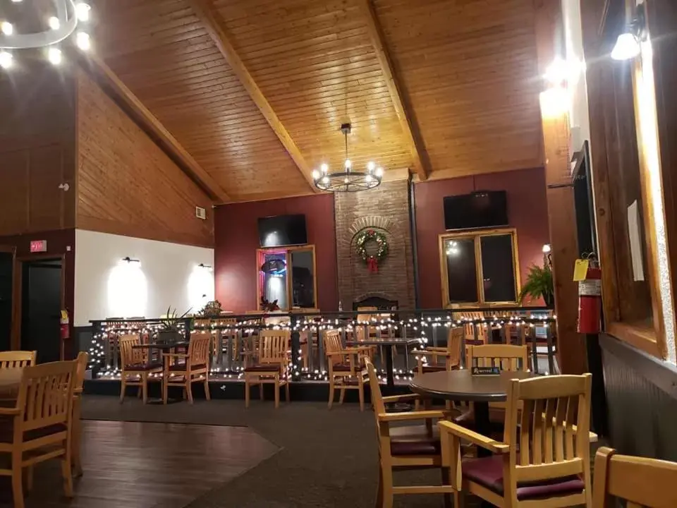 Restaurant/Places to Eat in Jolly Roger Inn & Resort