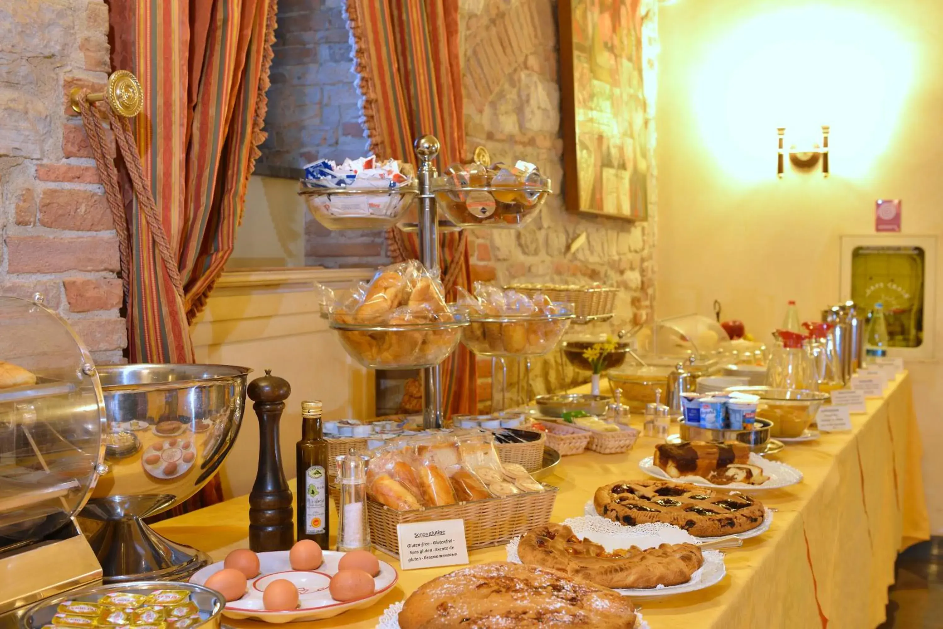 Buffet breakfast in Hotel Fonte Cesia