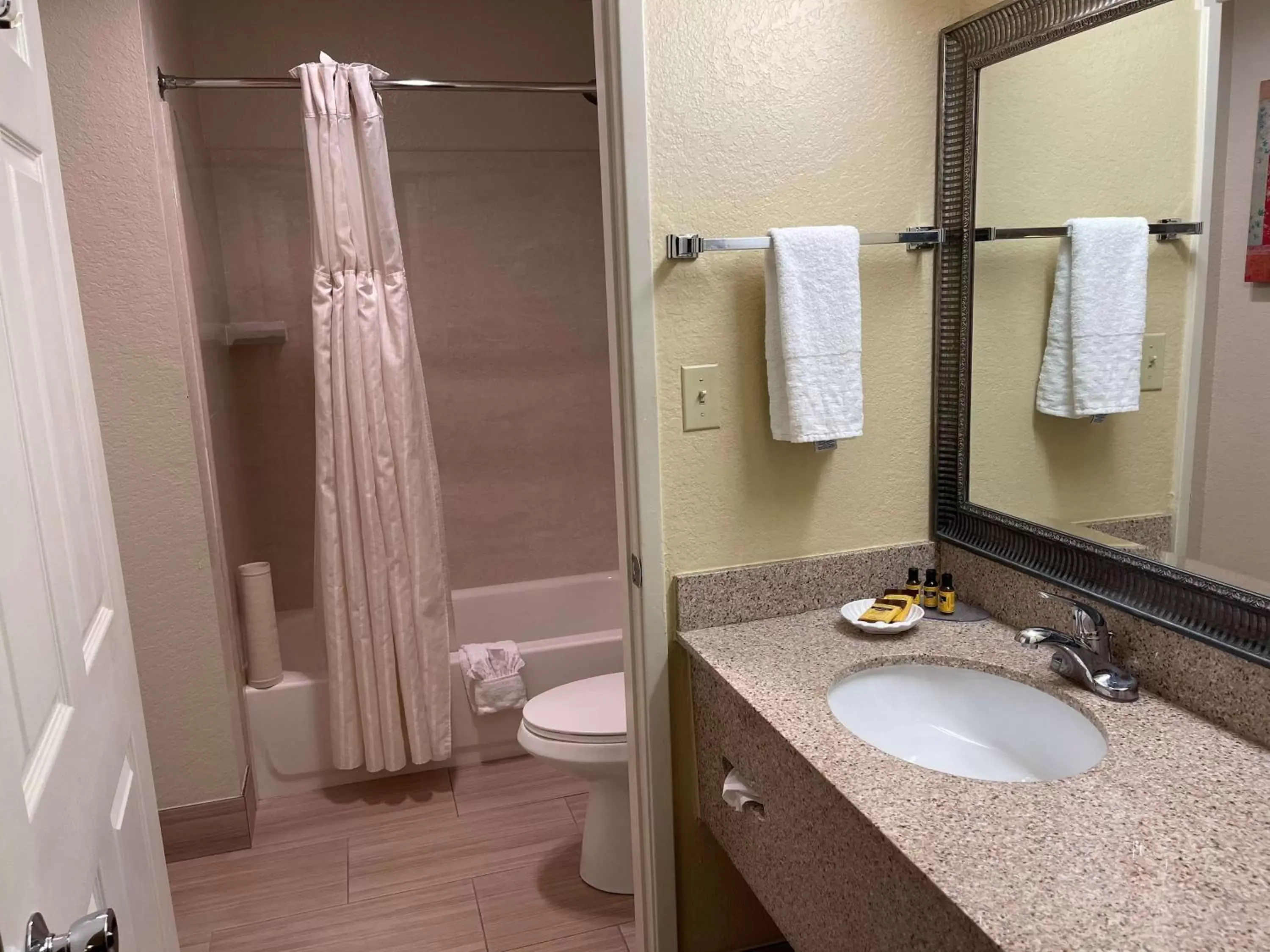 Bathroom in Best Western Plus Pleasanton Inn