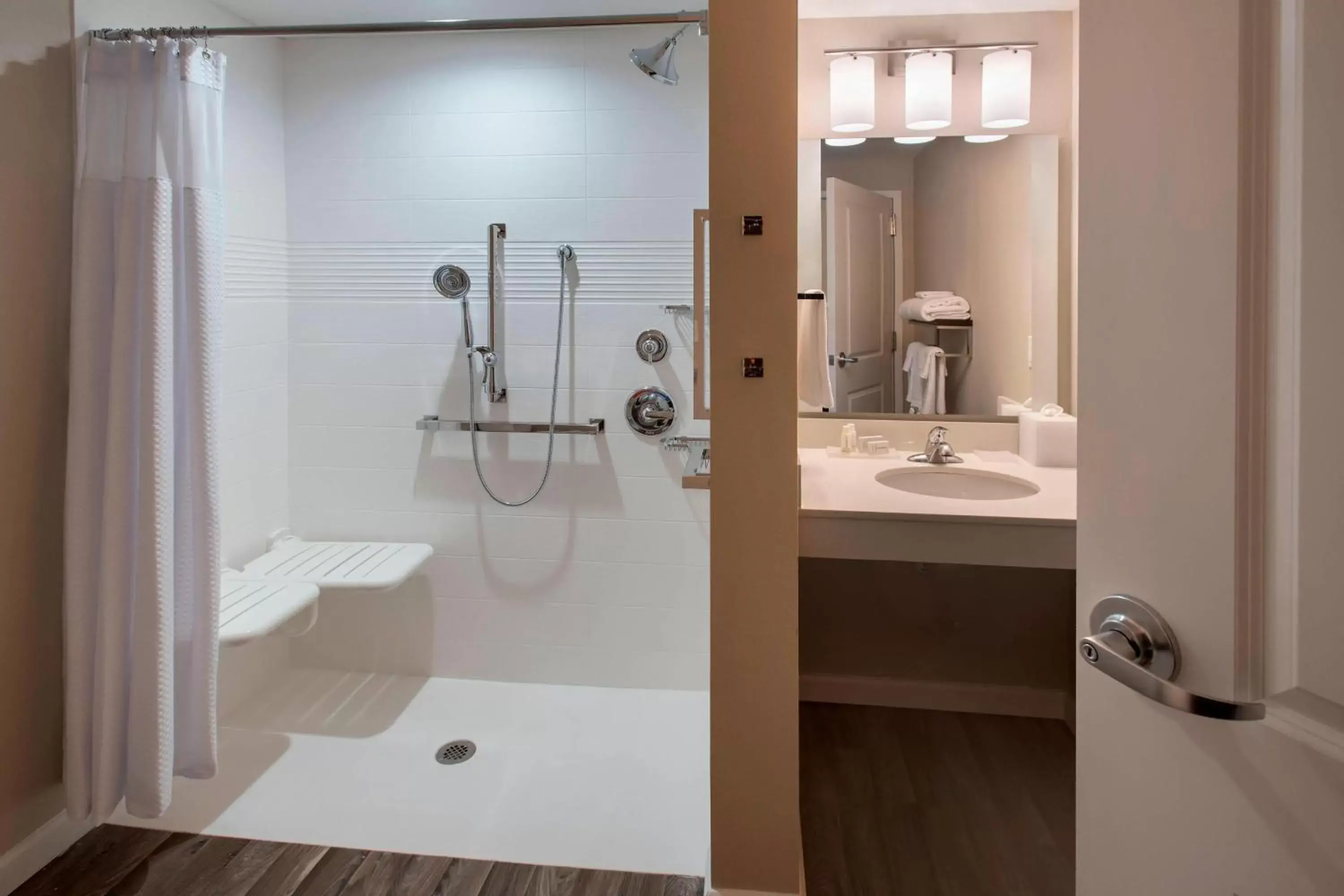 Bathroom in TownePlace Suites by Marriott Nashville Goodlettsville