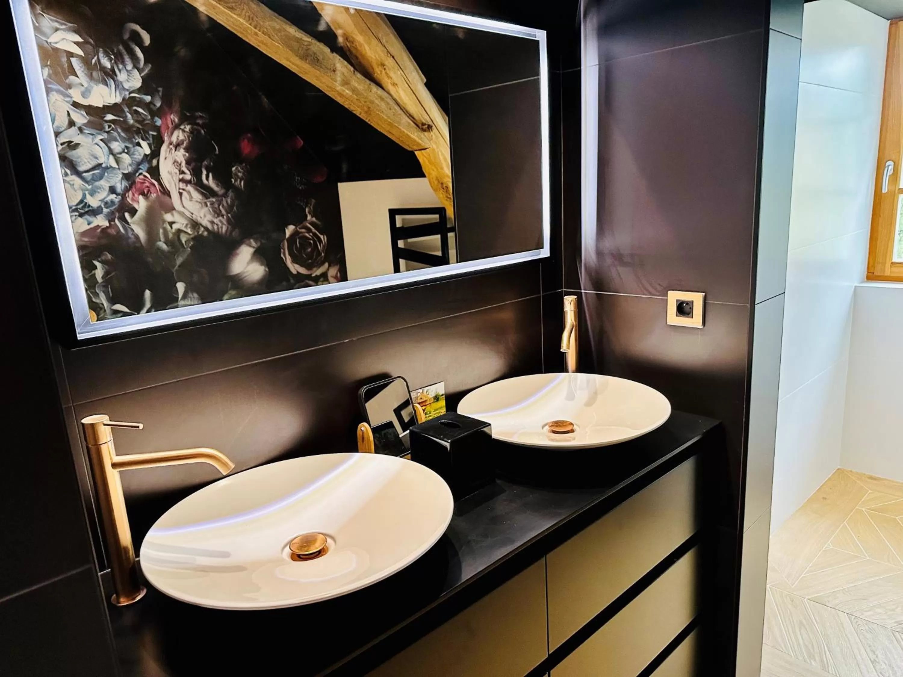 Bathroom in Domaine de Suzel