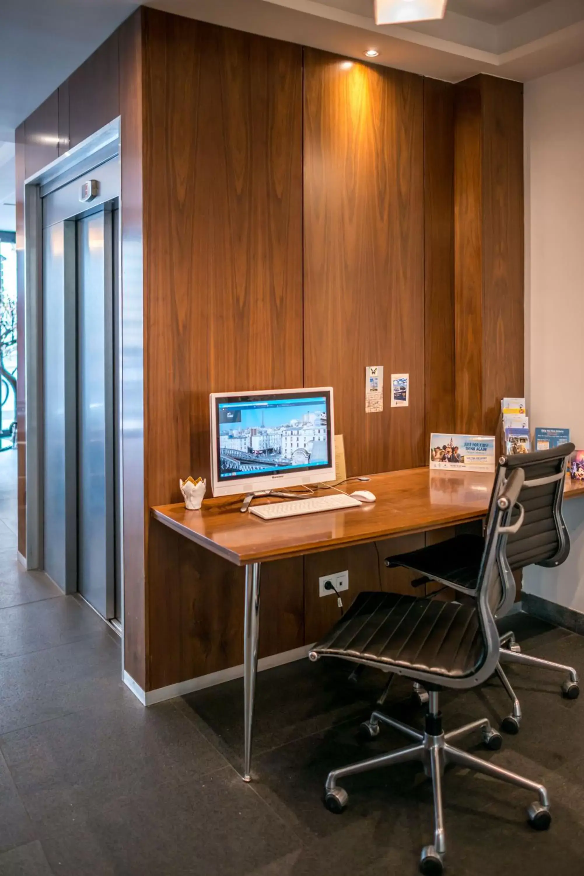 Lobby or reception in Art Hotel Eiffel Lobby or reception in Art Hotel Eiffel