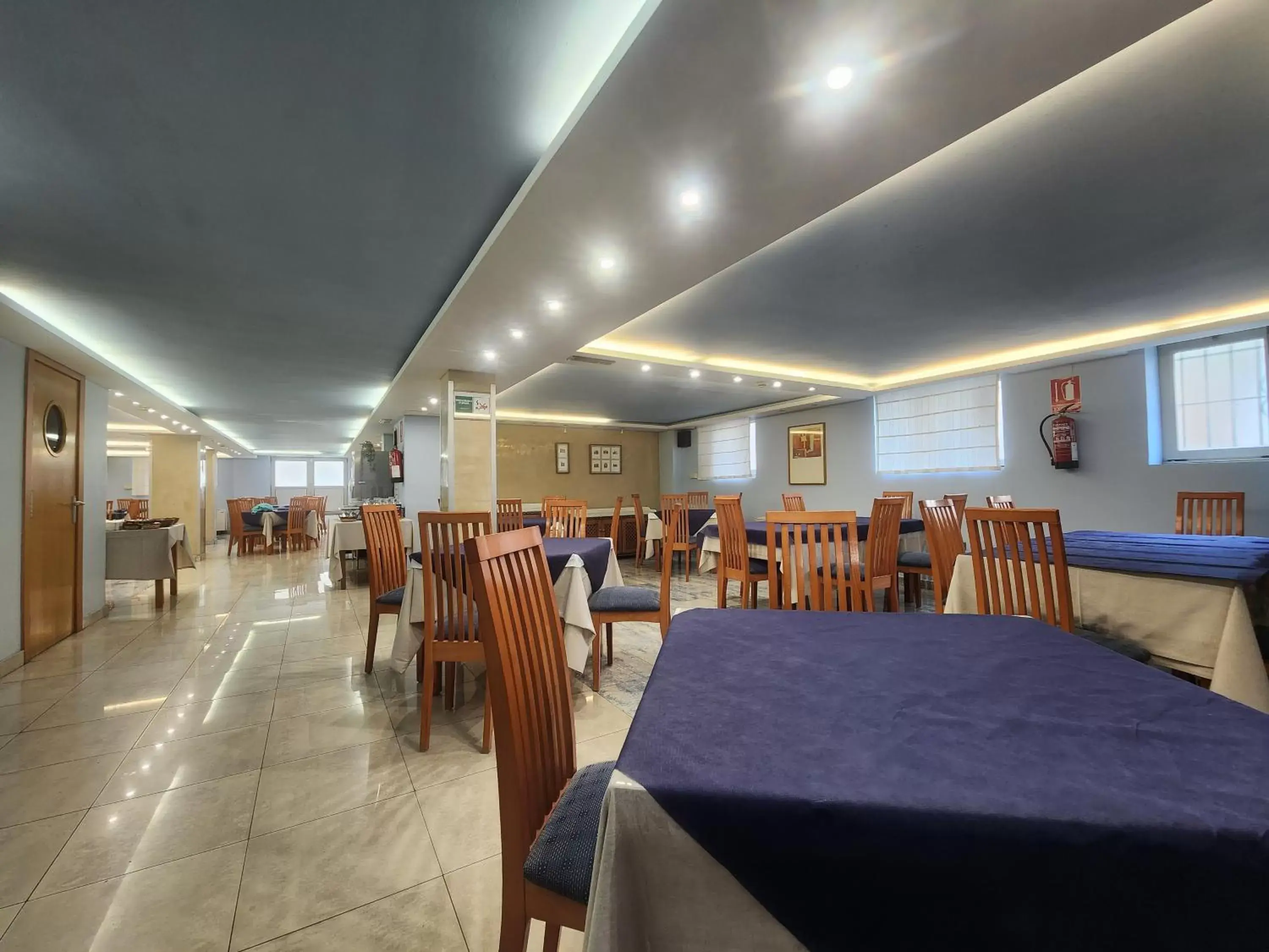 Restaurant/Places to Eat in Hotel Faranda Marsol Candás
