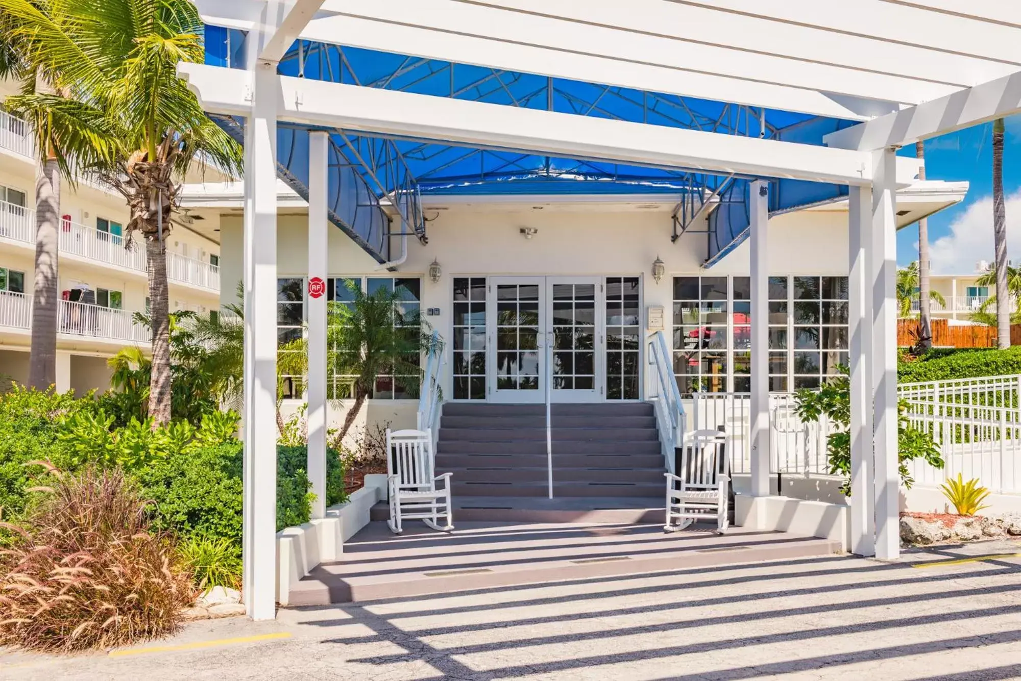 Facade/entrance in Skipjack Resort & Marina