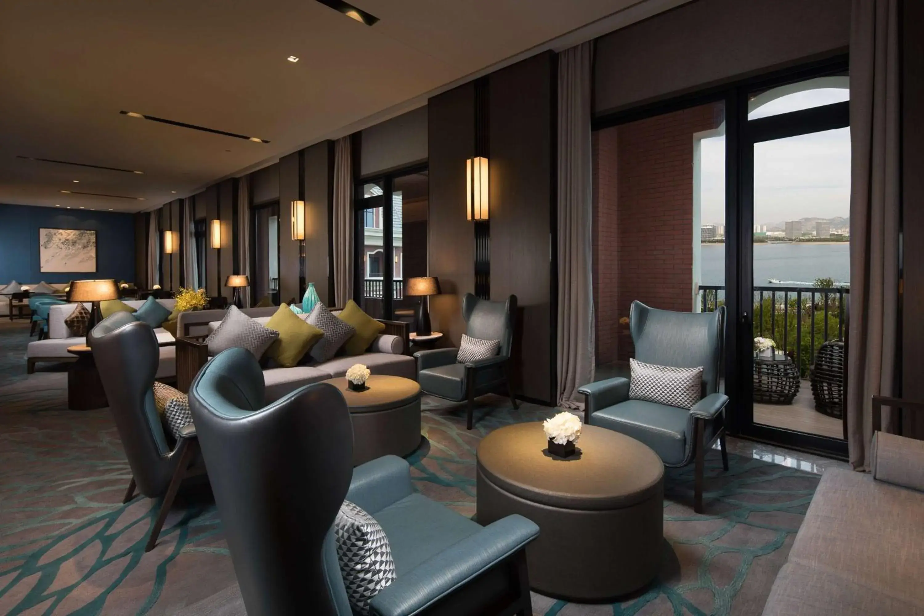 Property building in Doubletree By Hilton Qingdao Oriental Movie Metropolis Property building in Doubletree By Hilton Qingdao Oriental Movie Metropolis