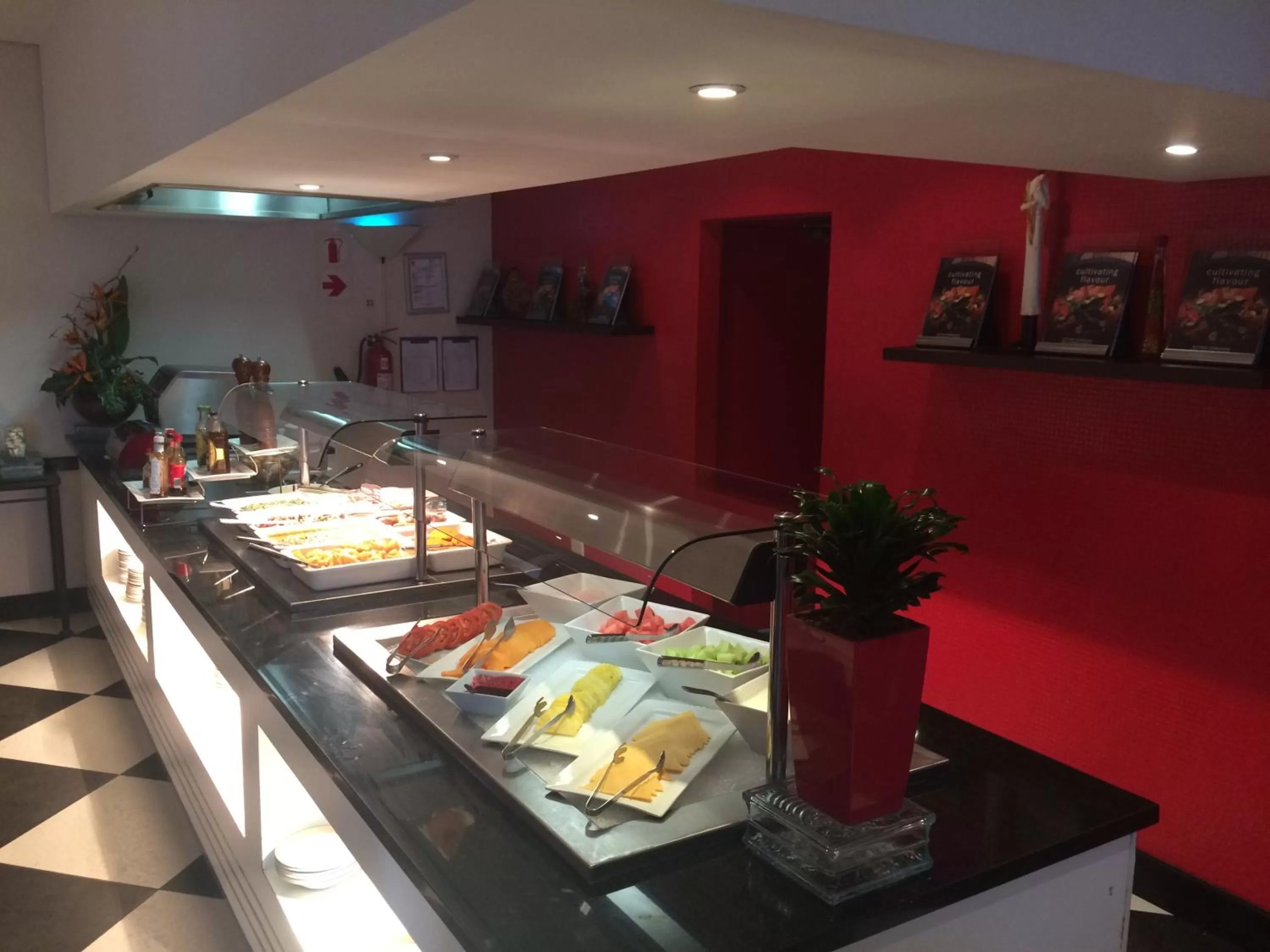 Coffee/tea facilities in Premier Splendid Inn Bayshore