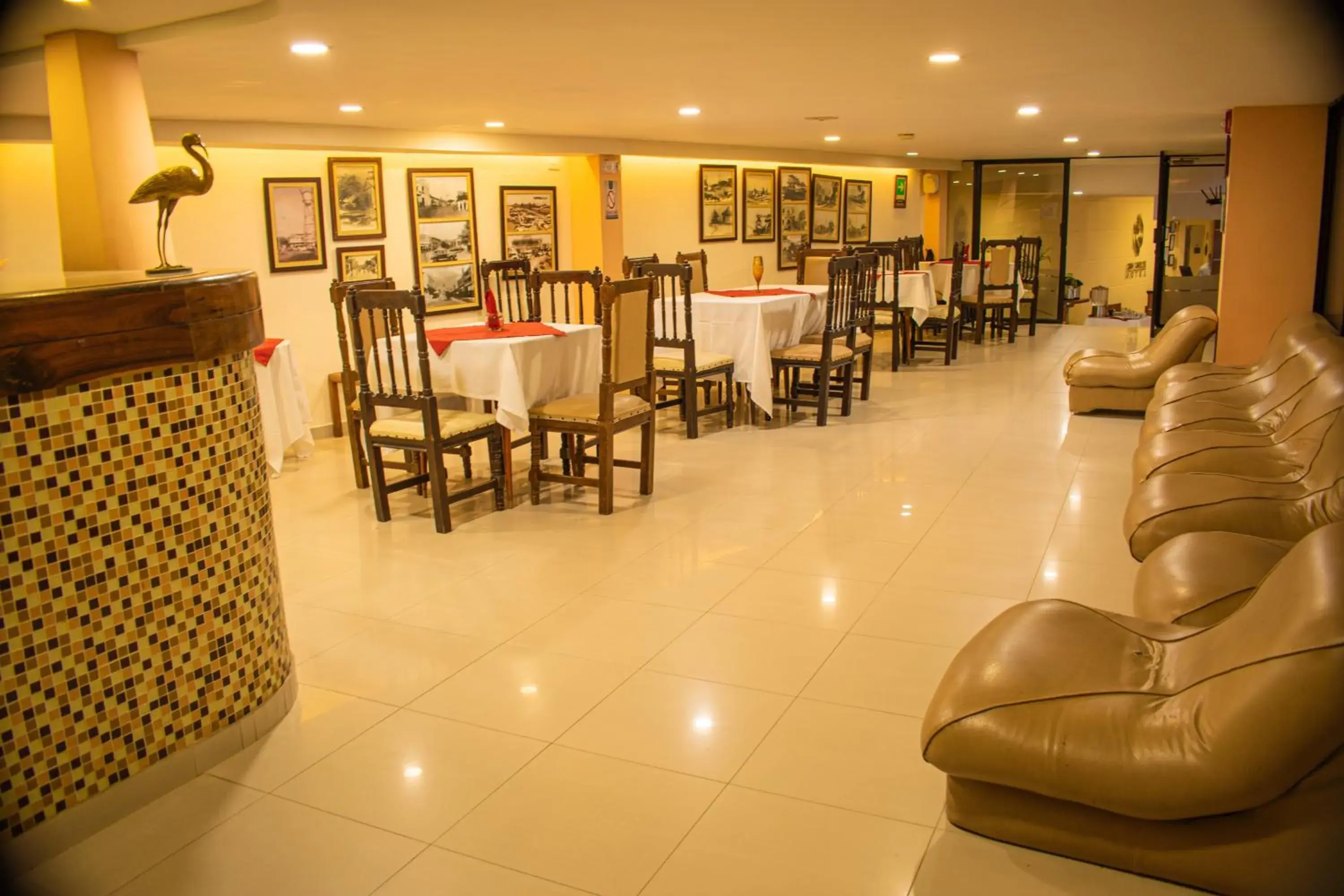 Property building, Restaurant/Places to Eat in Hotel San Carlos