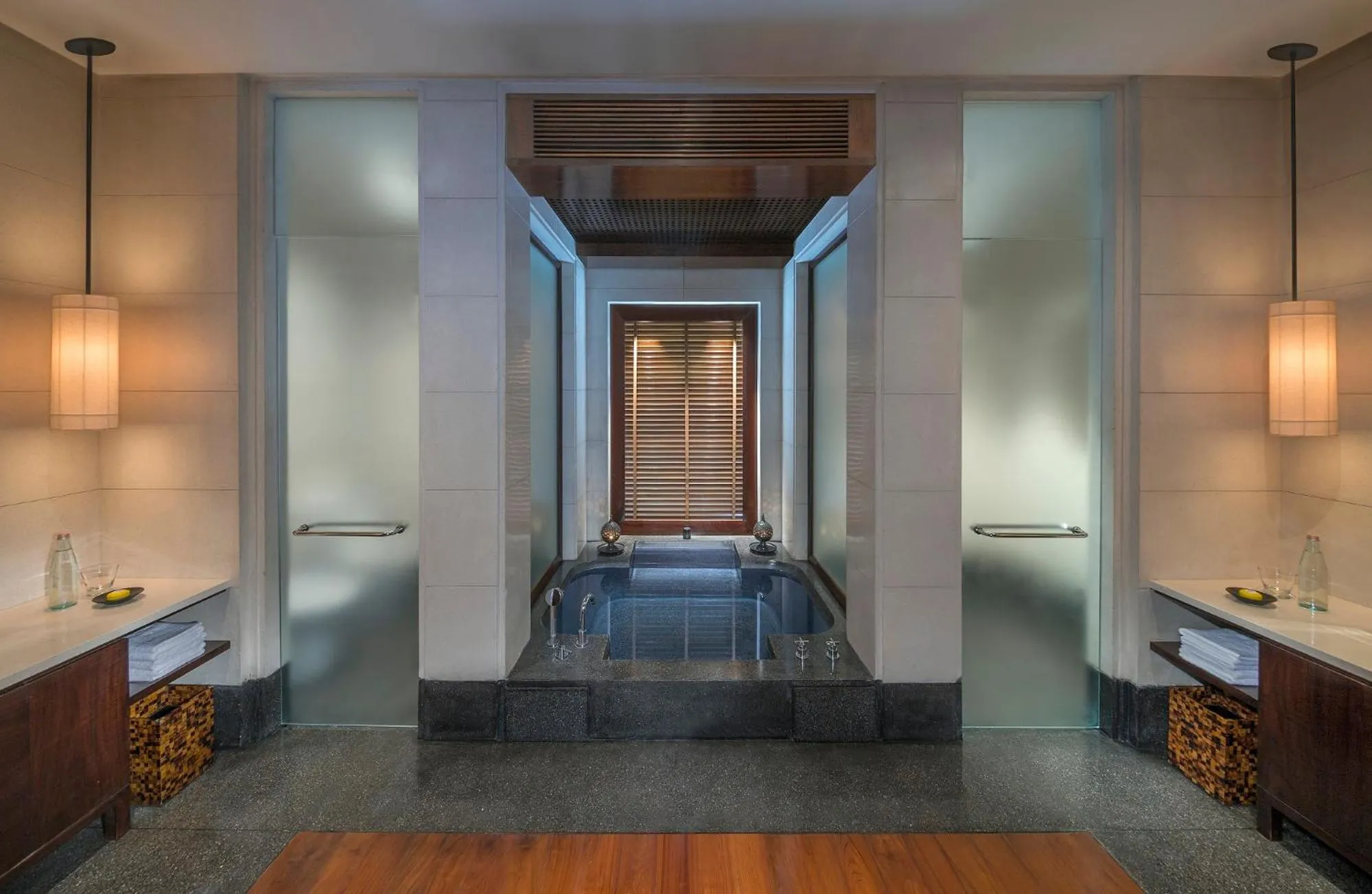 Bathroom, Bed in The Chedi Muscat