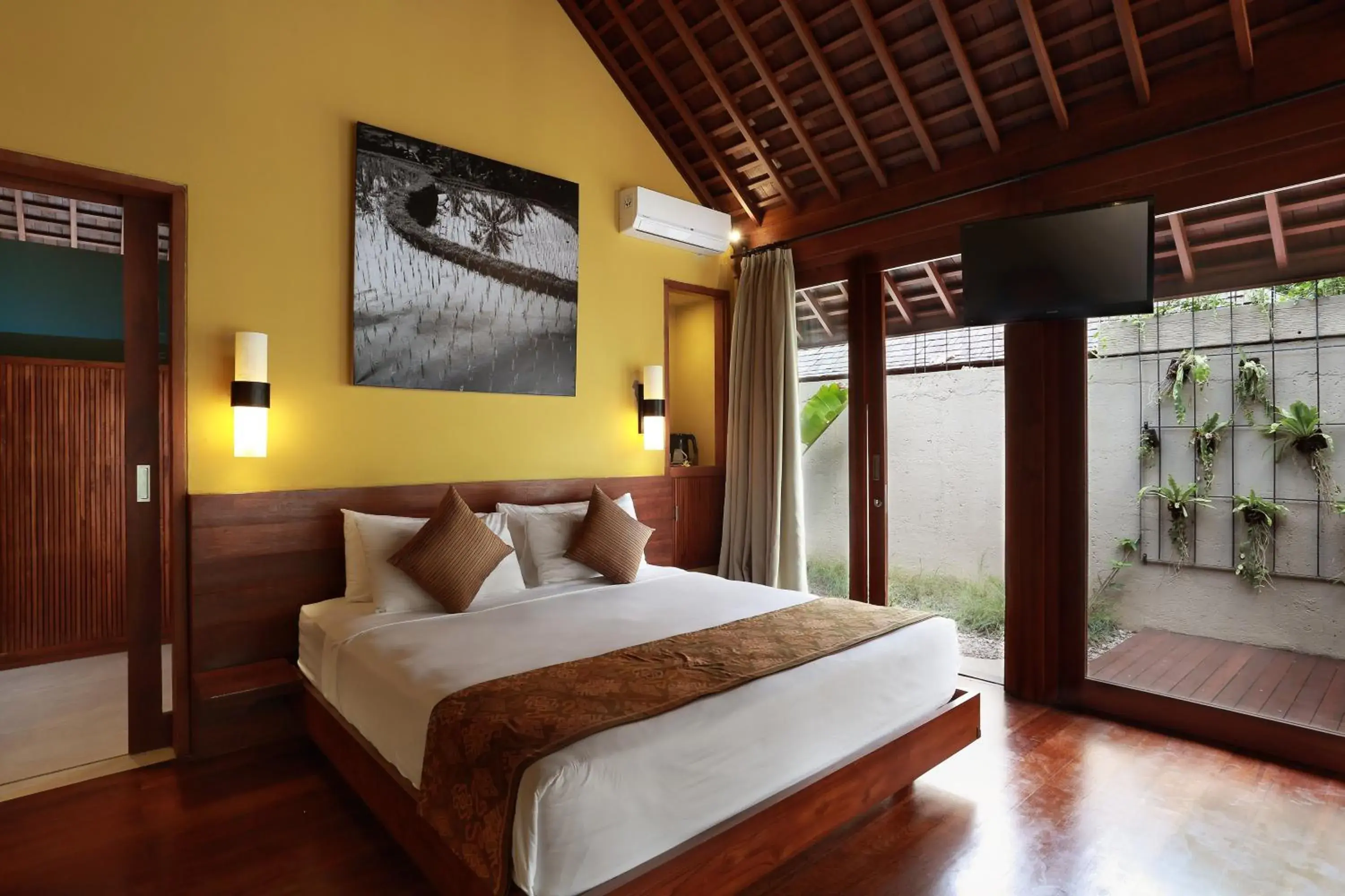 Bedroom, Bed in Temuku Villas Ubud - CHSE Certified