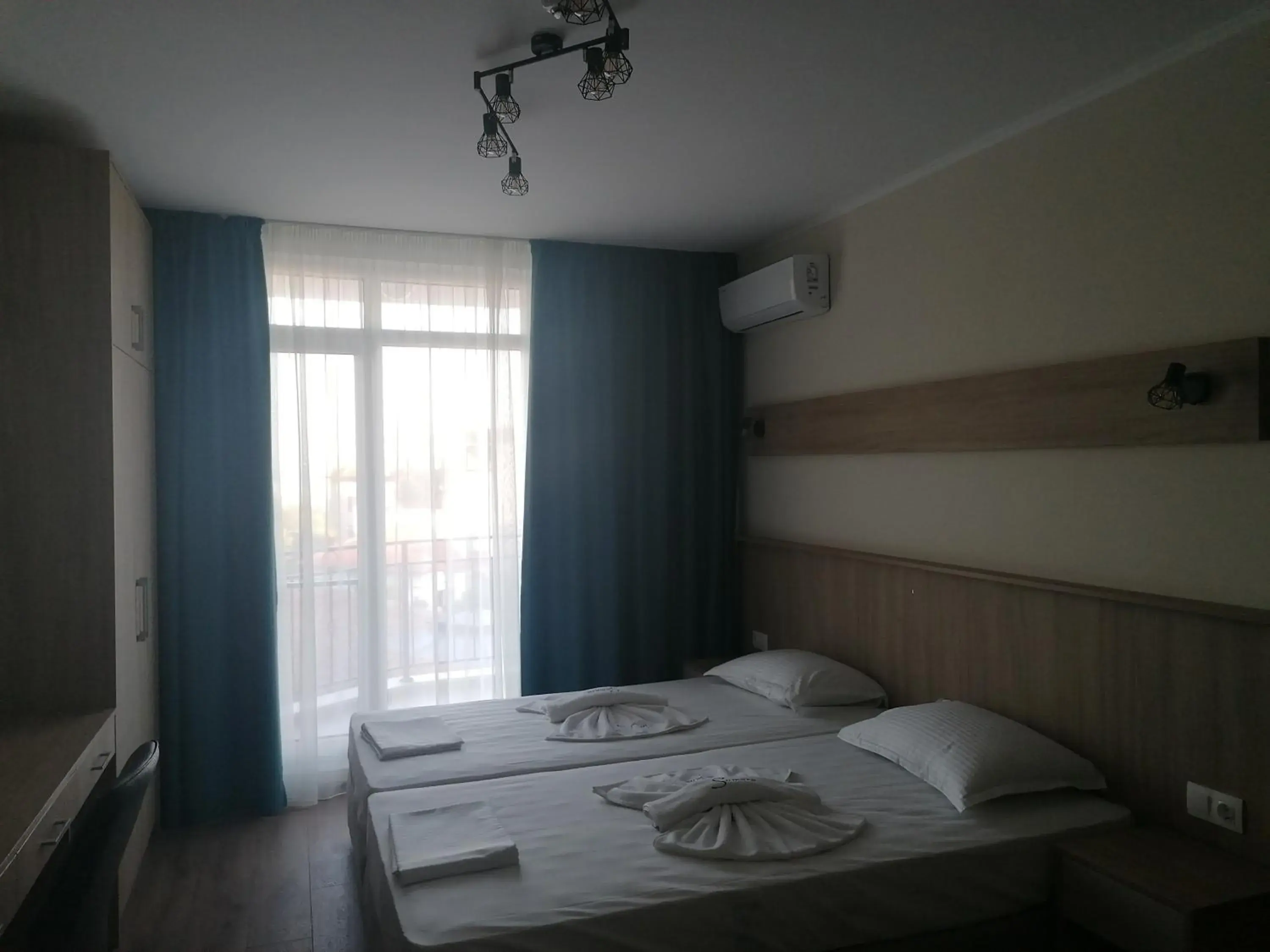 Bed in Hotel Samara