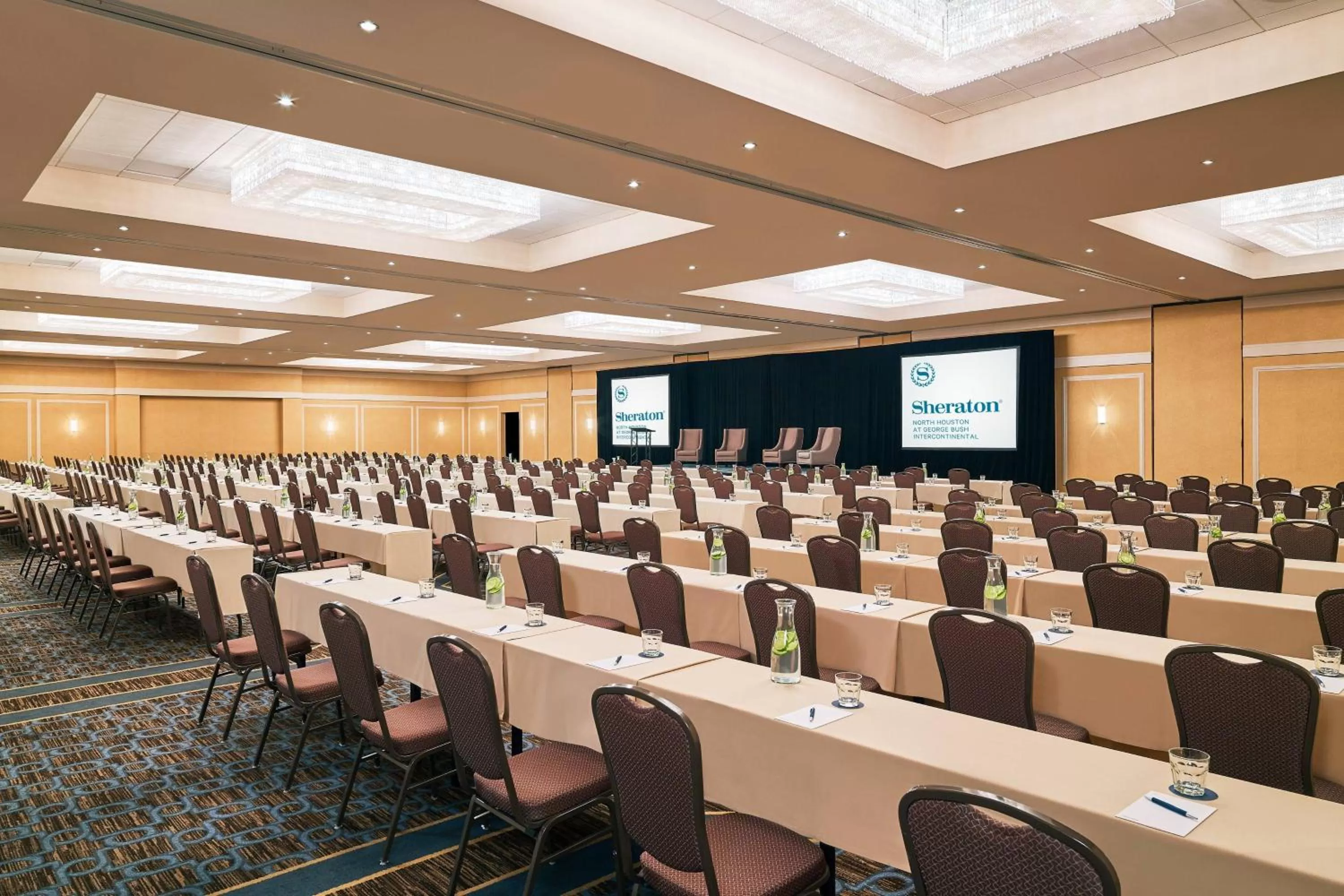 Meeting/conference room in Sheraton North Houston at George Bush Intercontinental