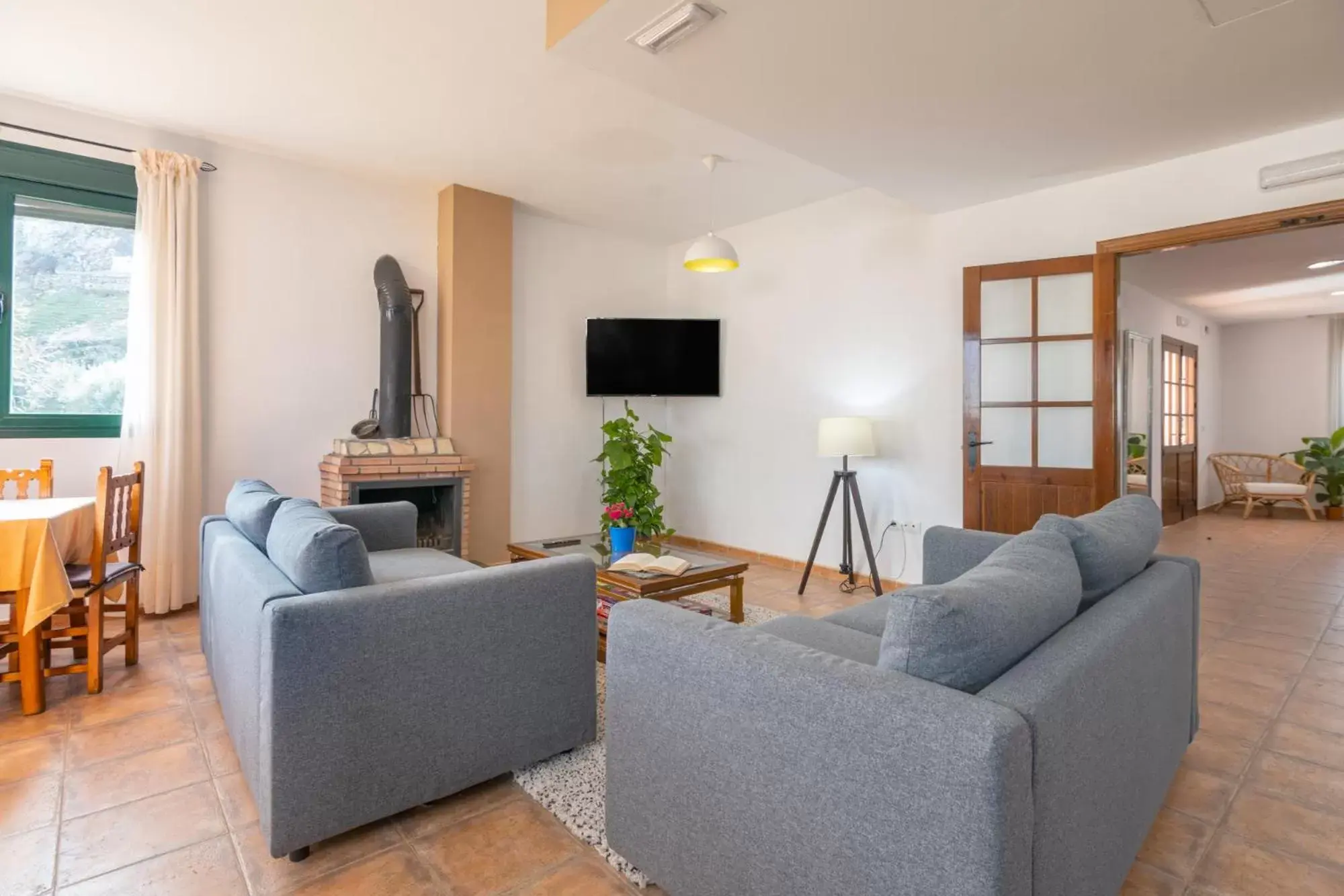 Communal lounge/ TV room, Seating Area in Hotel Rural El Castillejo