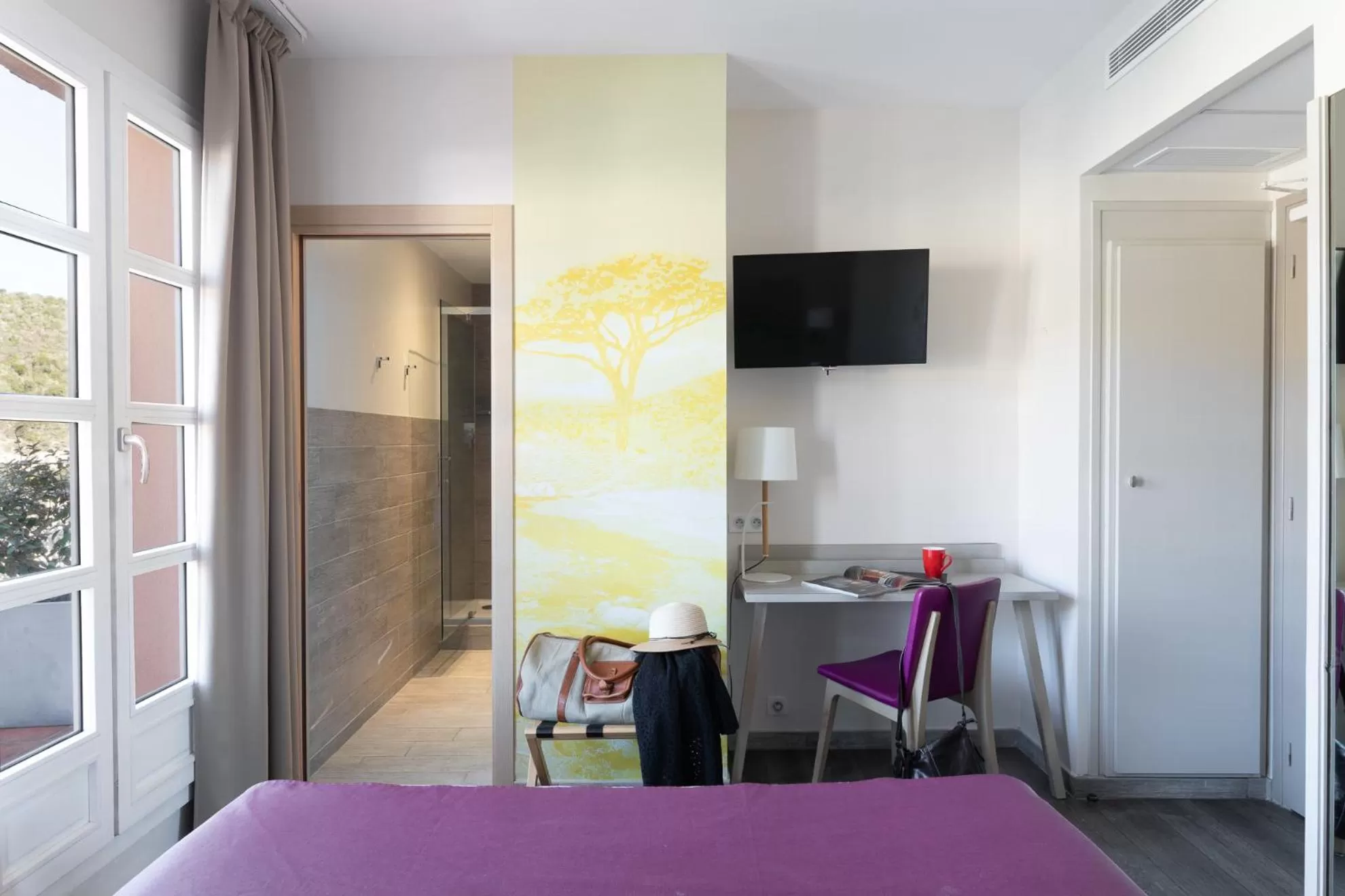 Bed in Best Western Hotel du Roy d'Aragon