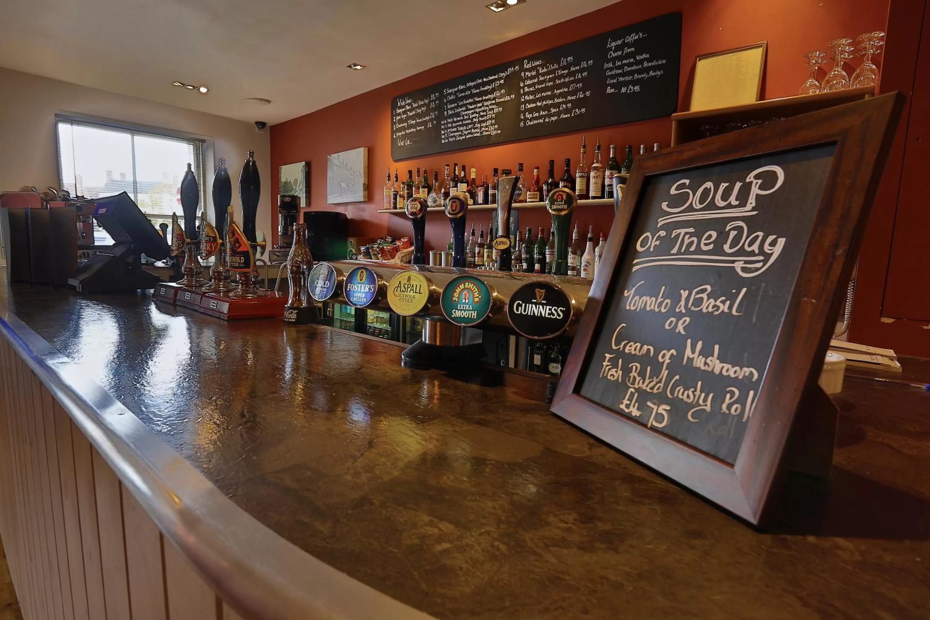 Lounge or bar in Best Western The George Hotel, Swaffham