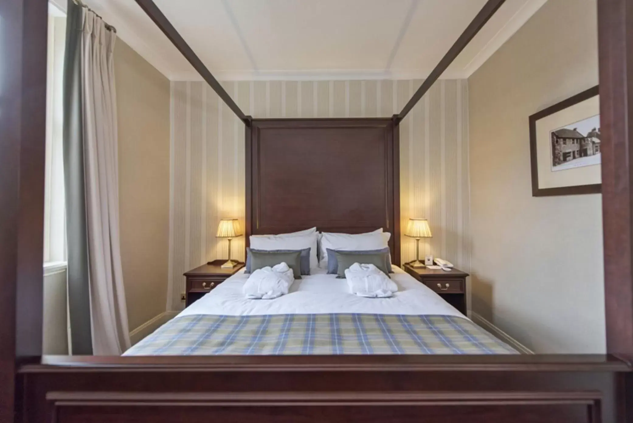 Bed in Salutation Hotel