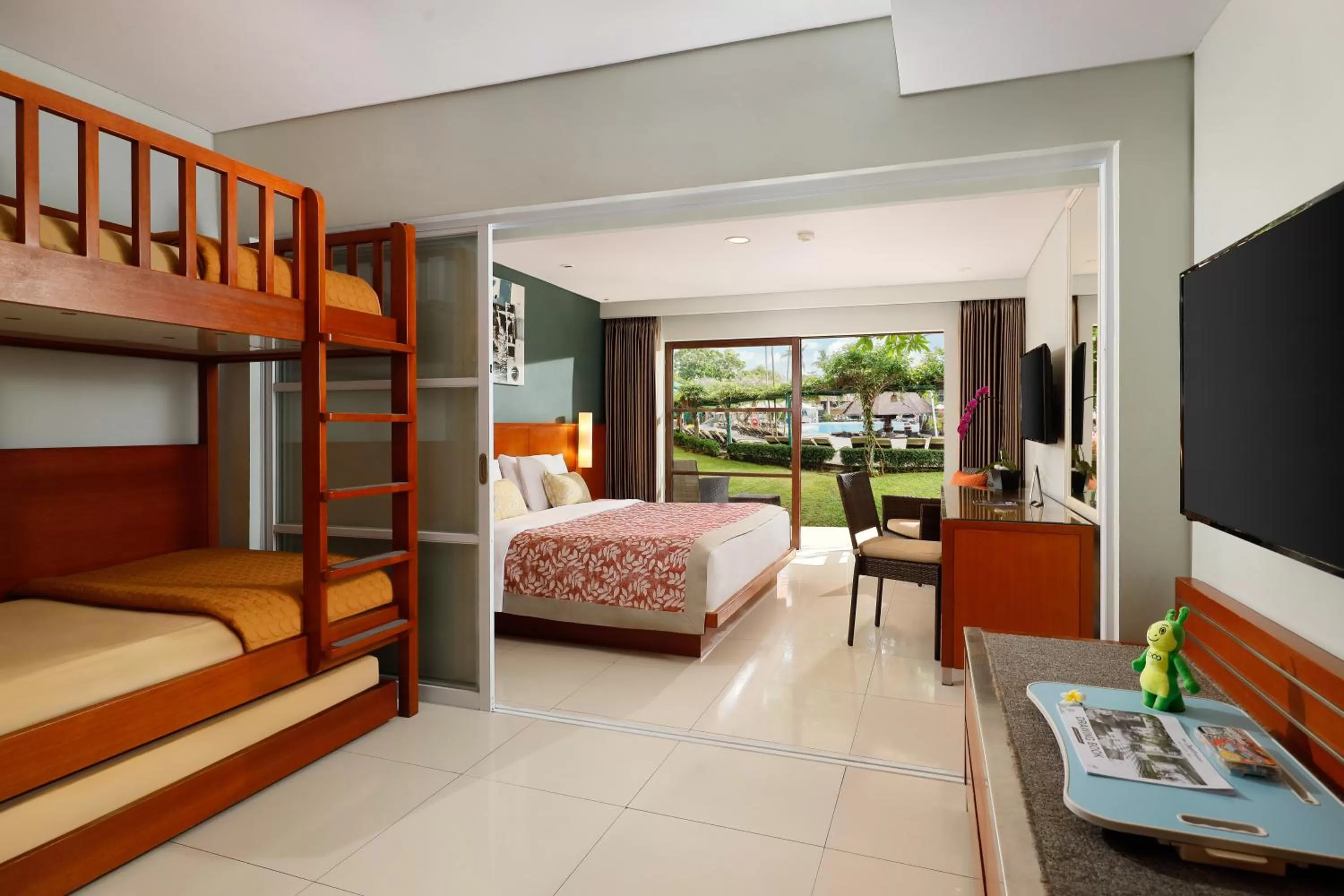 Bedroom, Bed in Bali Dynasty Resort