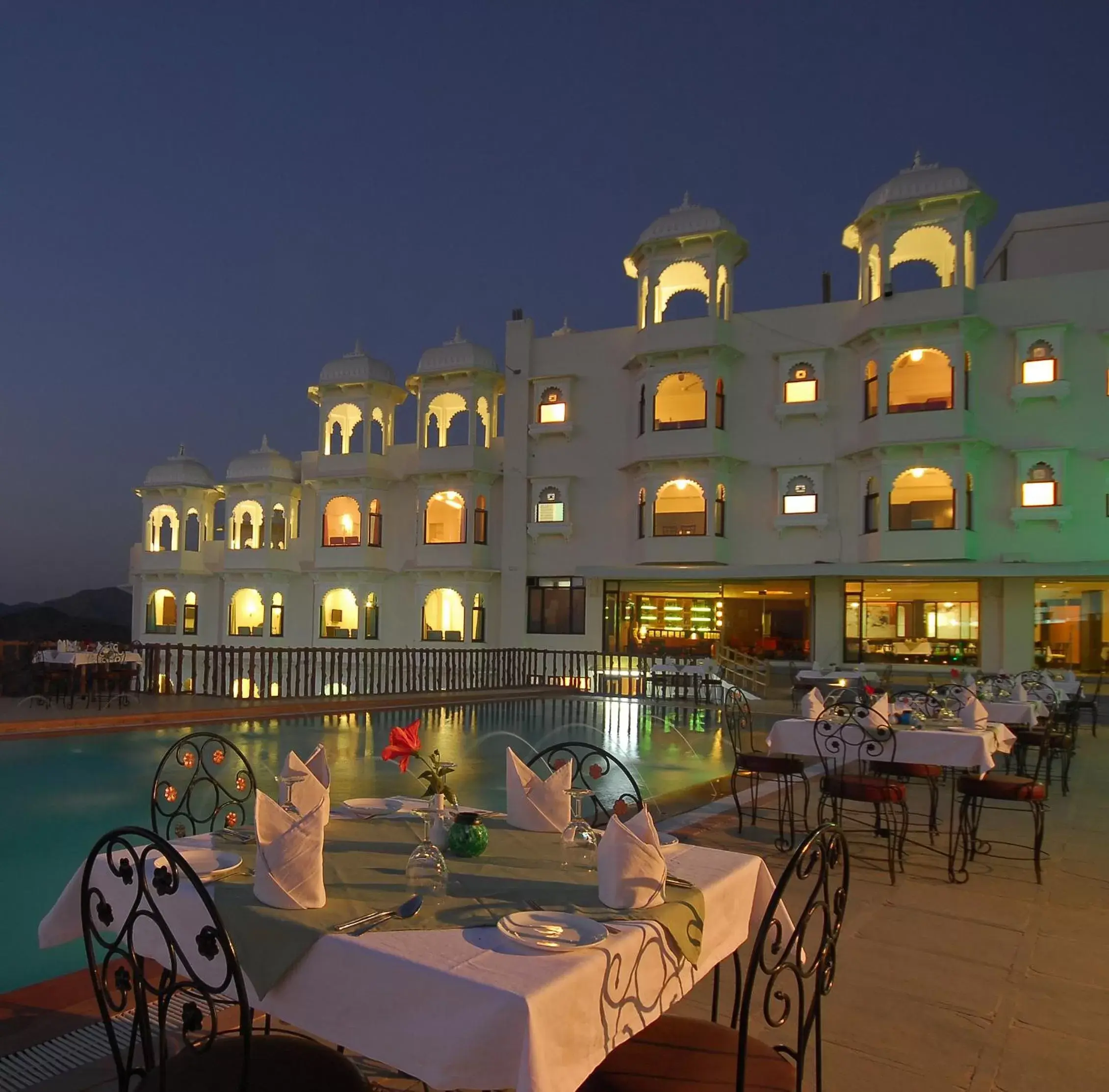 Restaurant/Places to Eat in Bhairavgarh Palace Udaipur