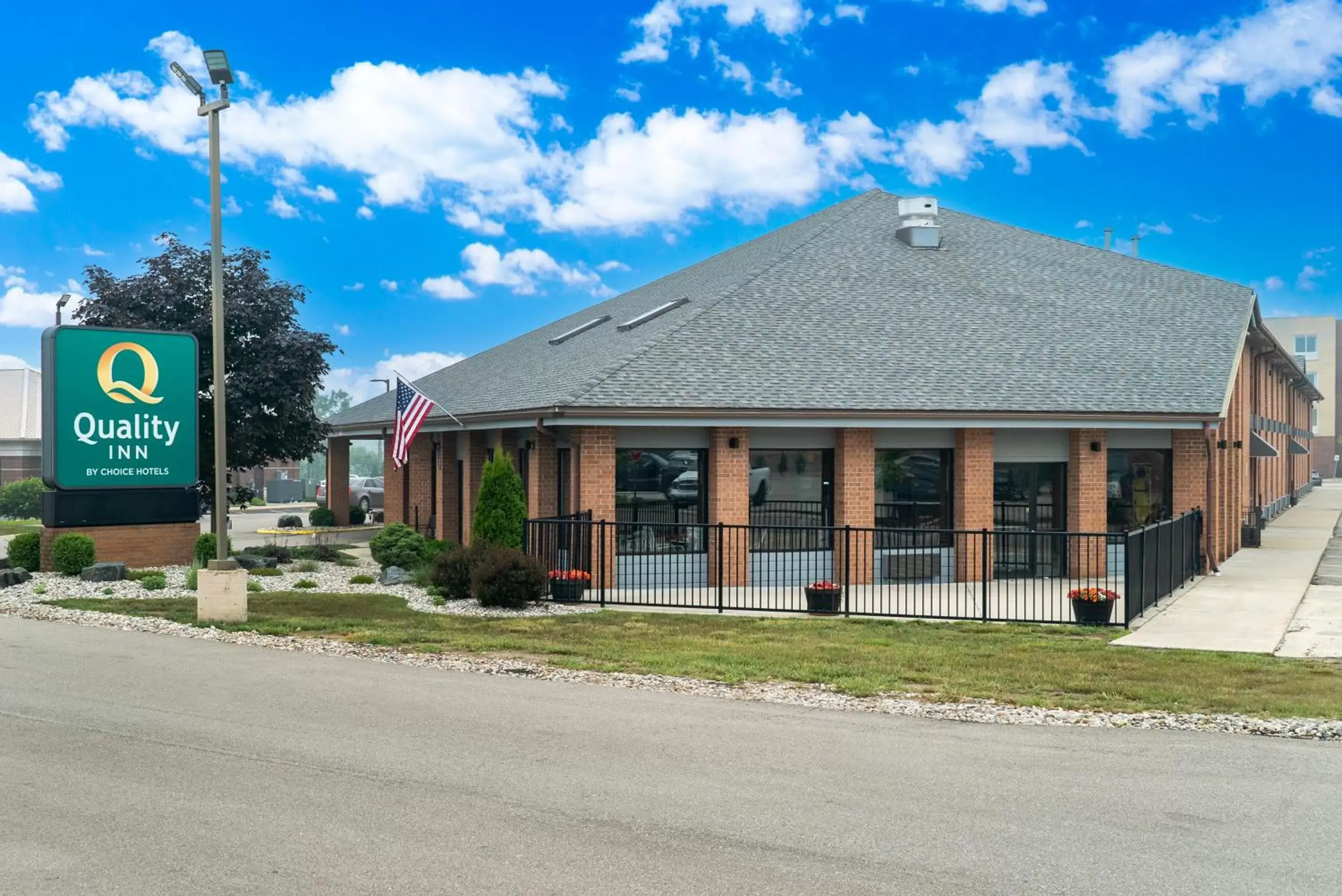 Property Building in Quality Inn