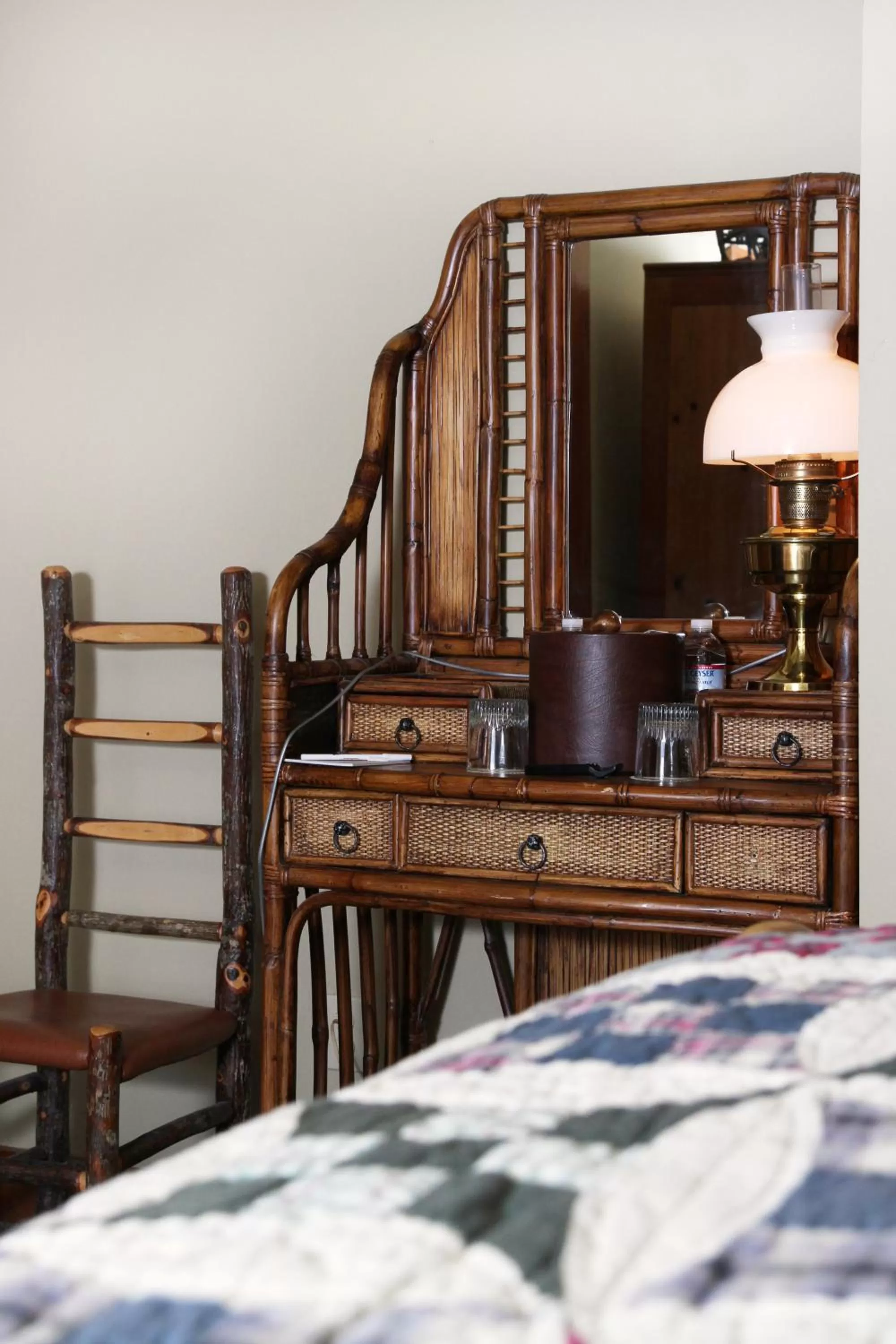 Seating area, Bed in Weasku Inn