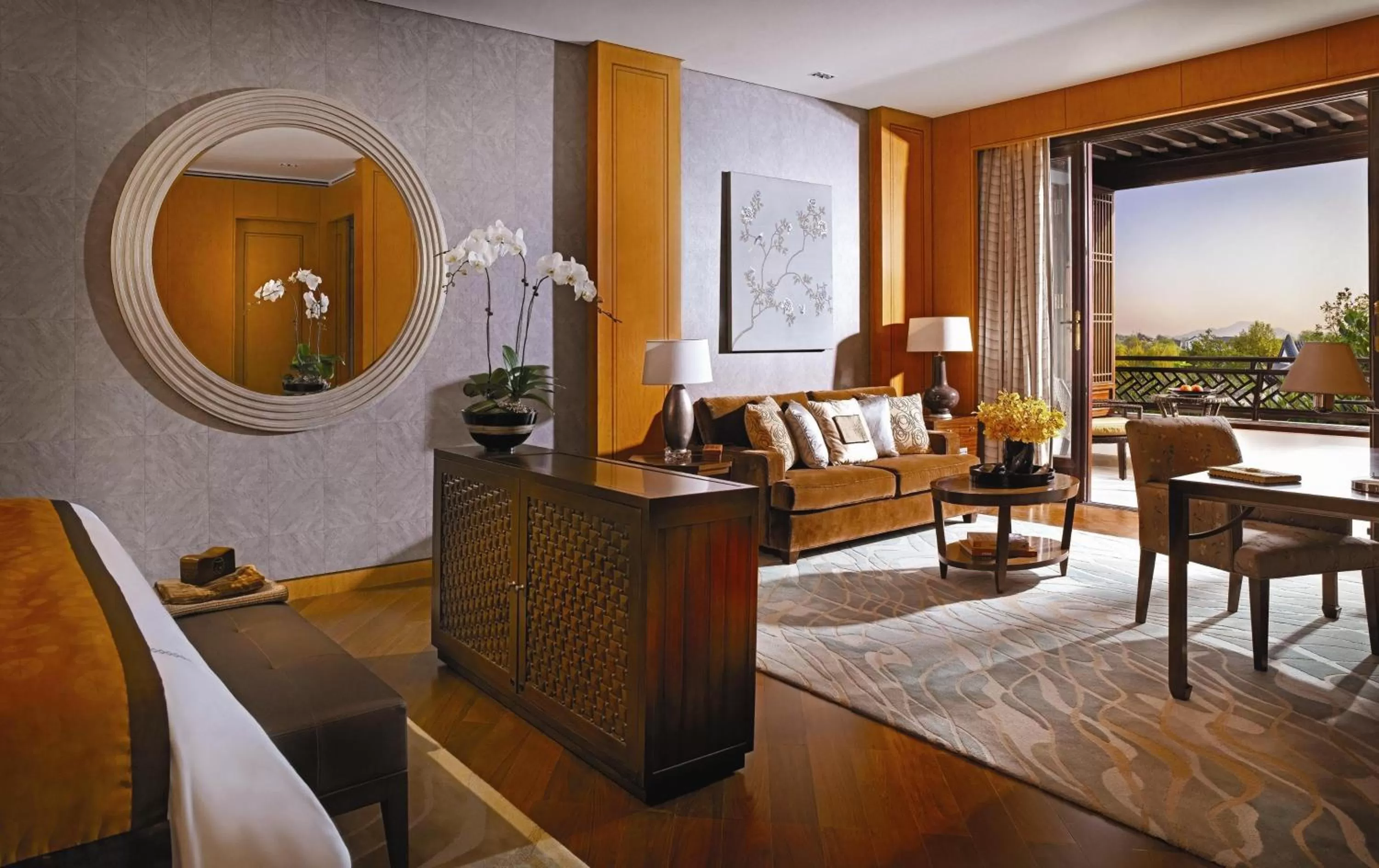 Living room in Four Seasons Hotel Hangzhou at West Lake