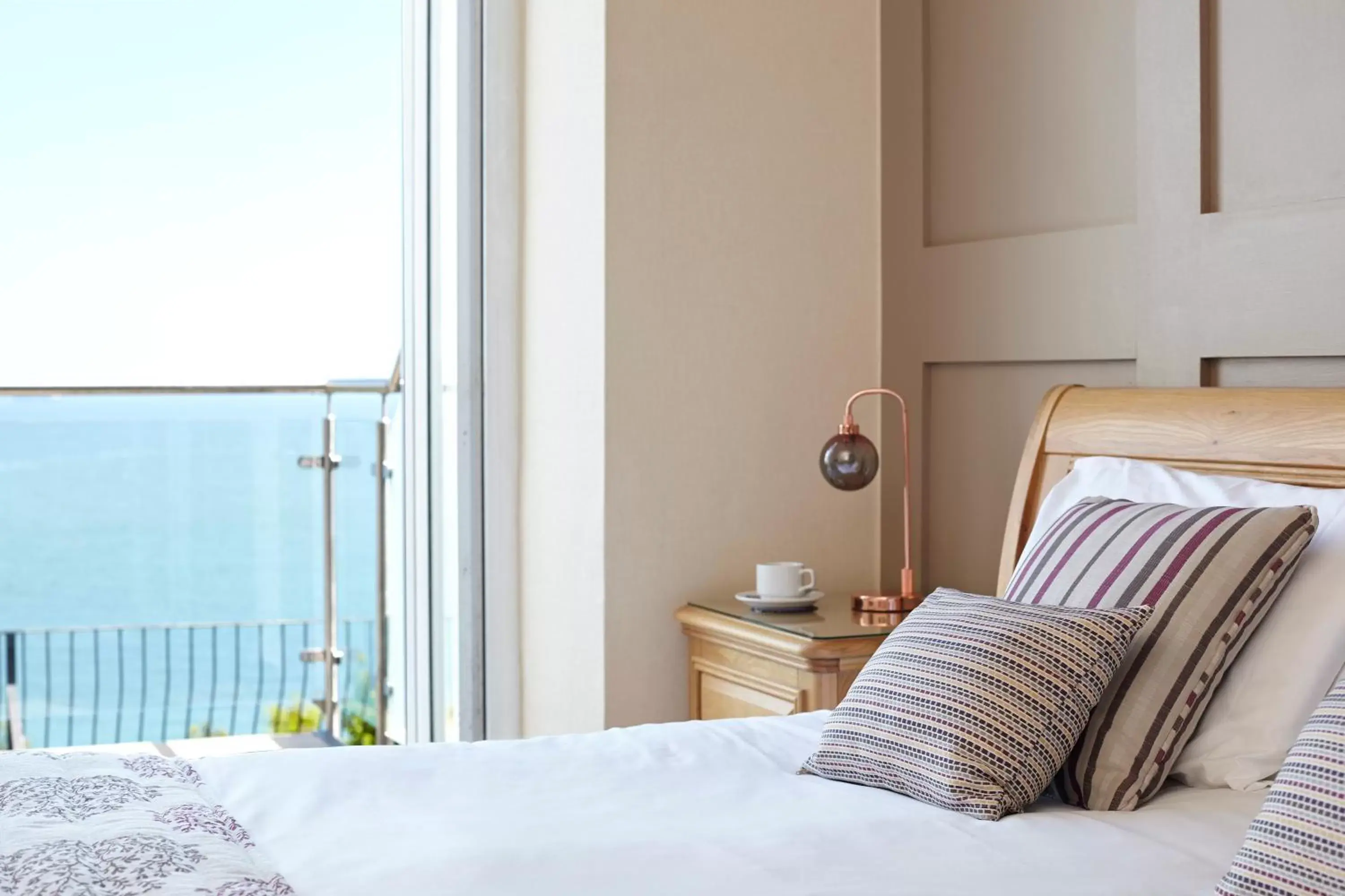 Sea view, Bed in Luccombe Hall Hotel Sea view, Bed in Luccombe Hall Hotel