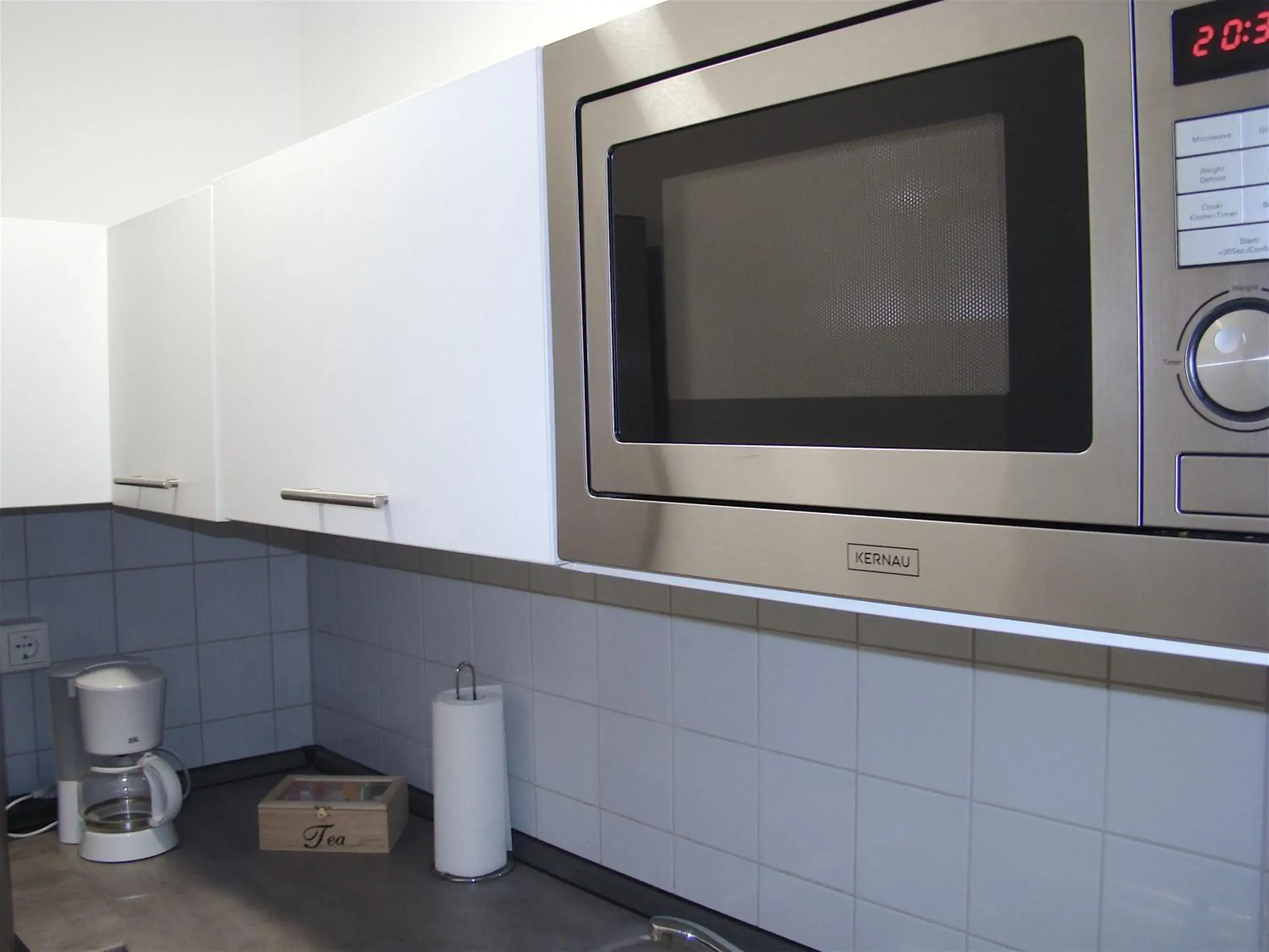 Communal kitchen, Bathroom in BNB near Brandenburg Gate - Rooms & Apartments