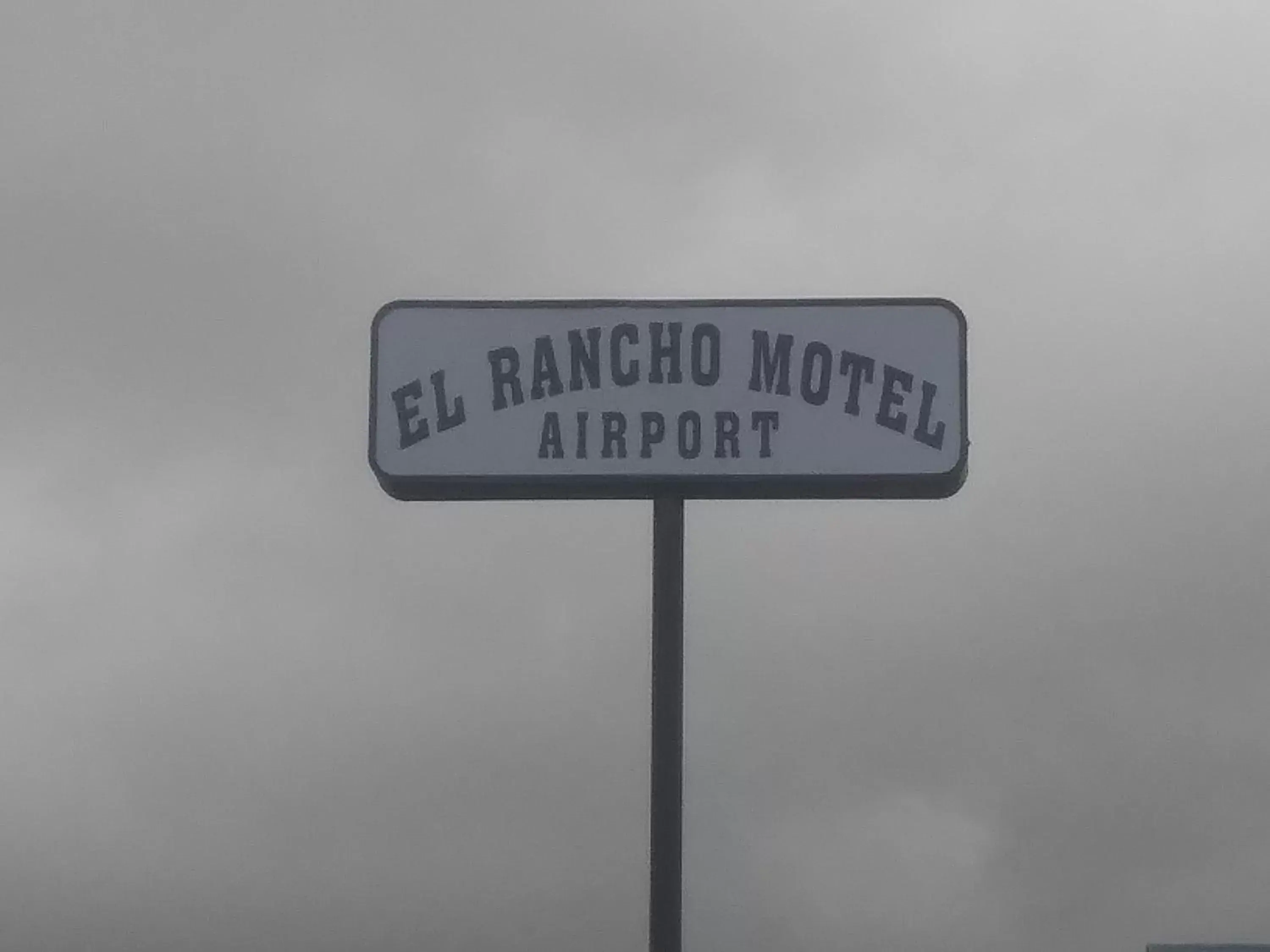 Logo/Certificate/Sign in El Rancho Motel