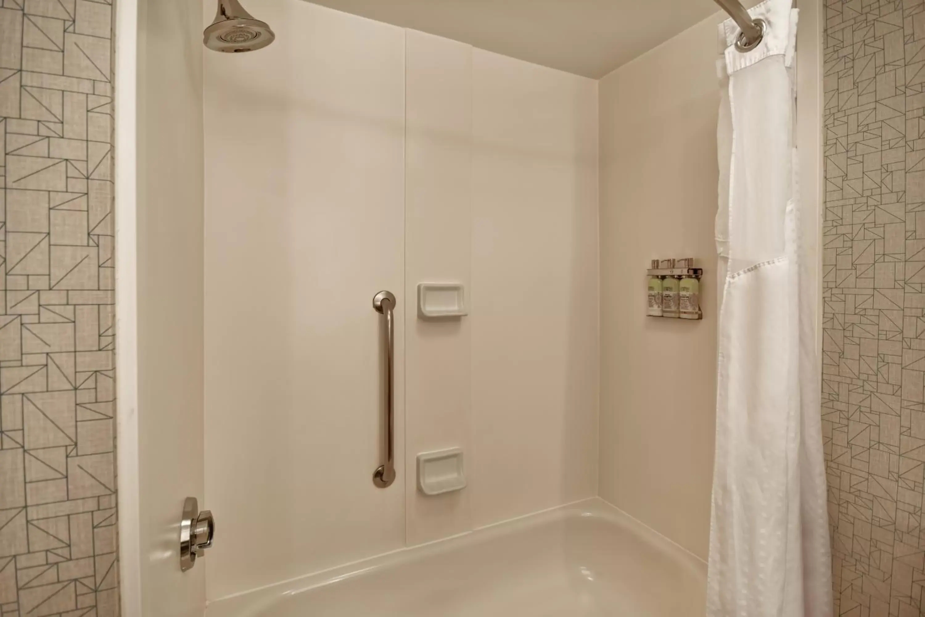 Bathroom in Holiday Inn Express Newport North - Middletown, an IHG Hotel