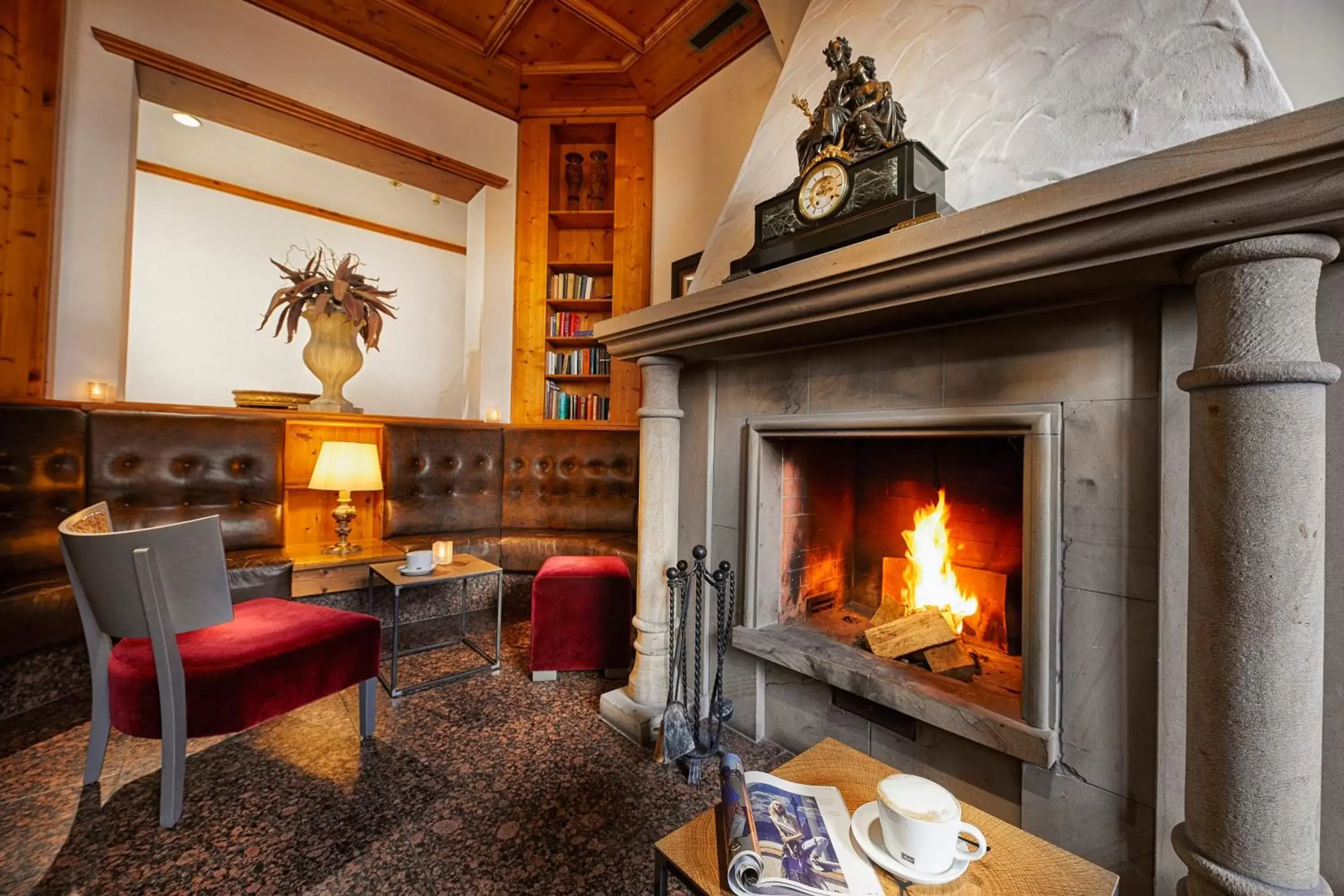 Lounge or bar, Seating Area in Göbels Hotel Rodenberg