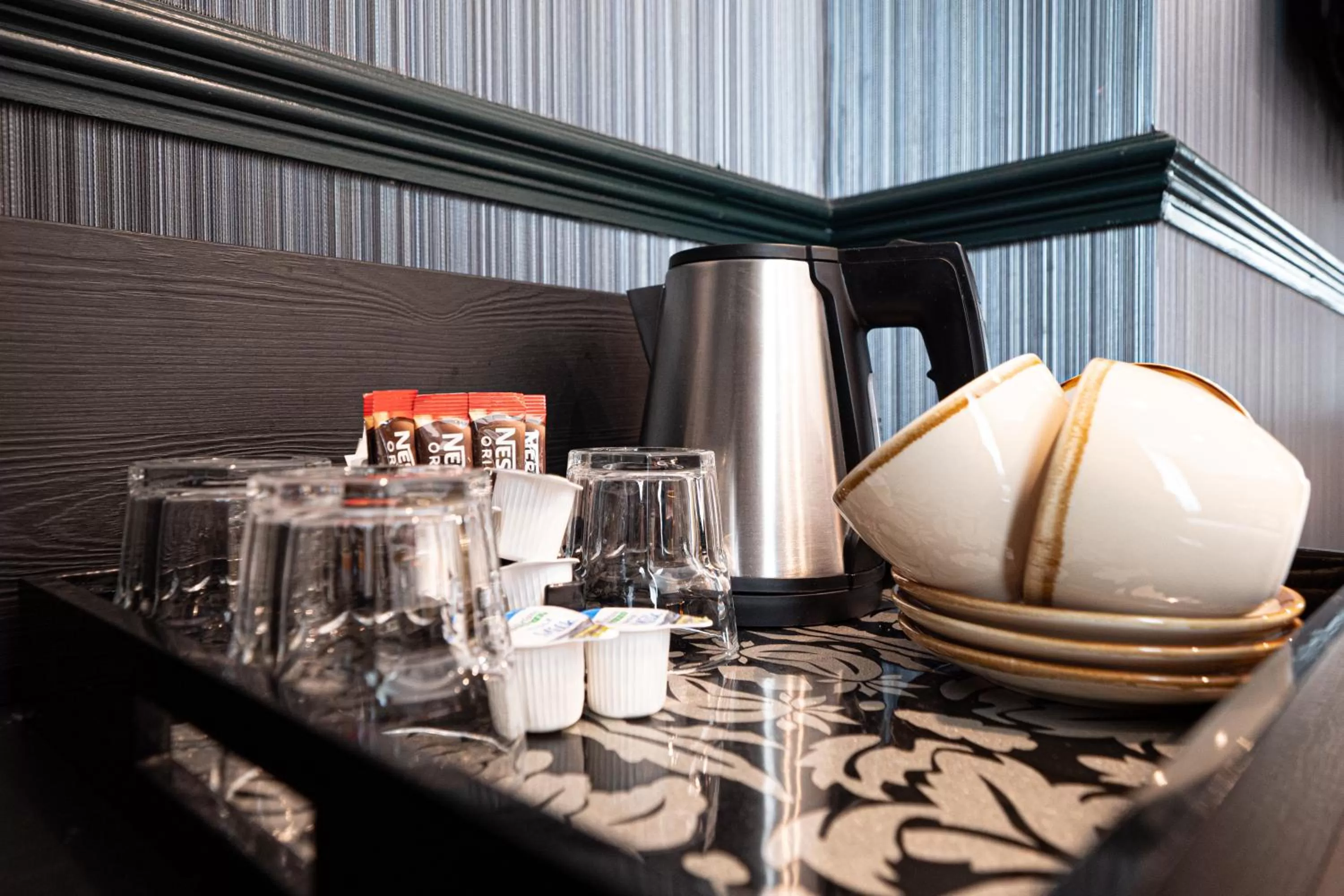 Coffee/tea facilities in Hyde Park Green