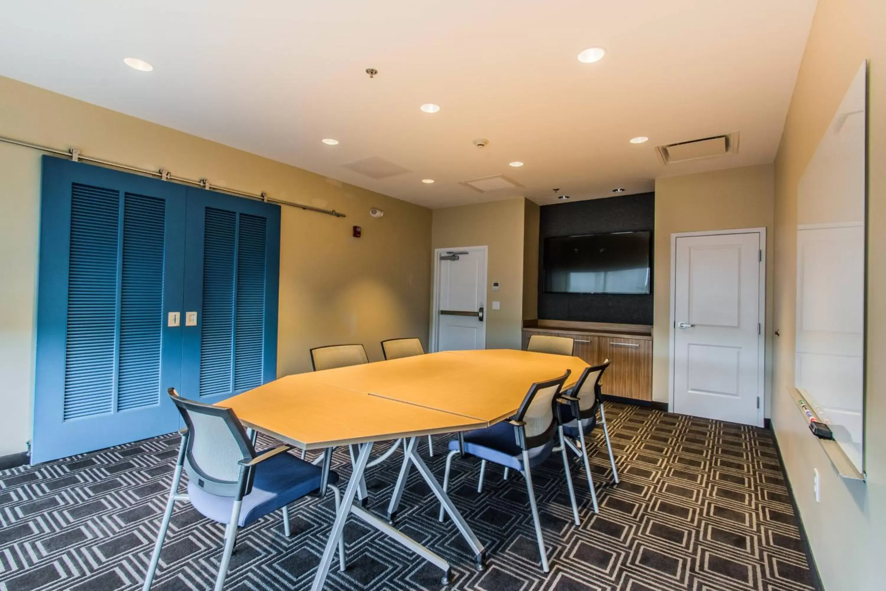 Meeting/conference room in TownePlace Suites by Marriott Evansville Newburgh