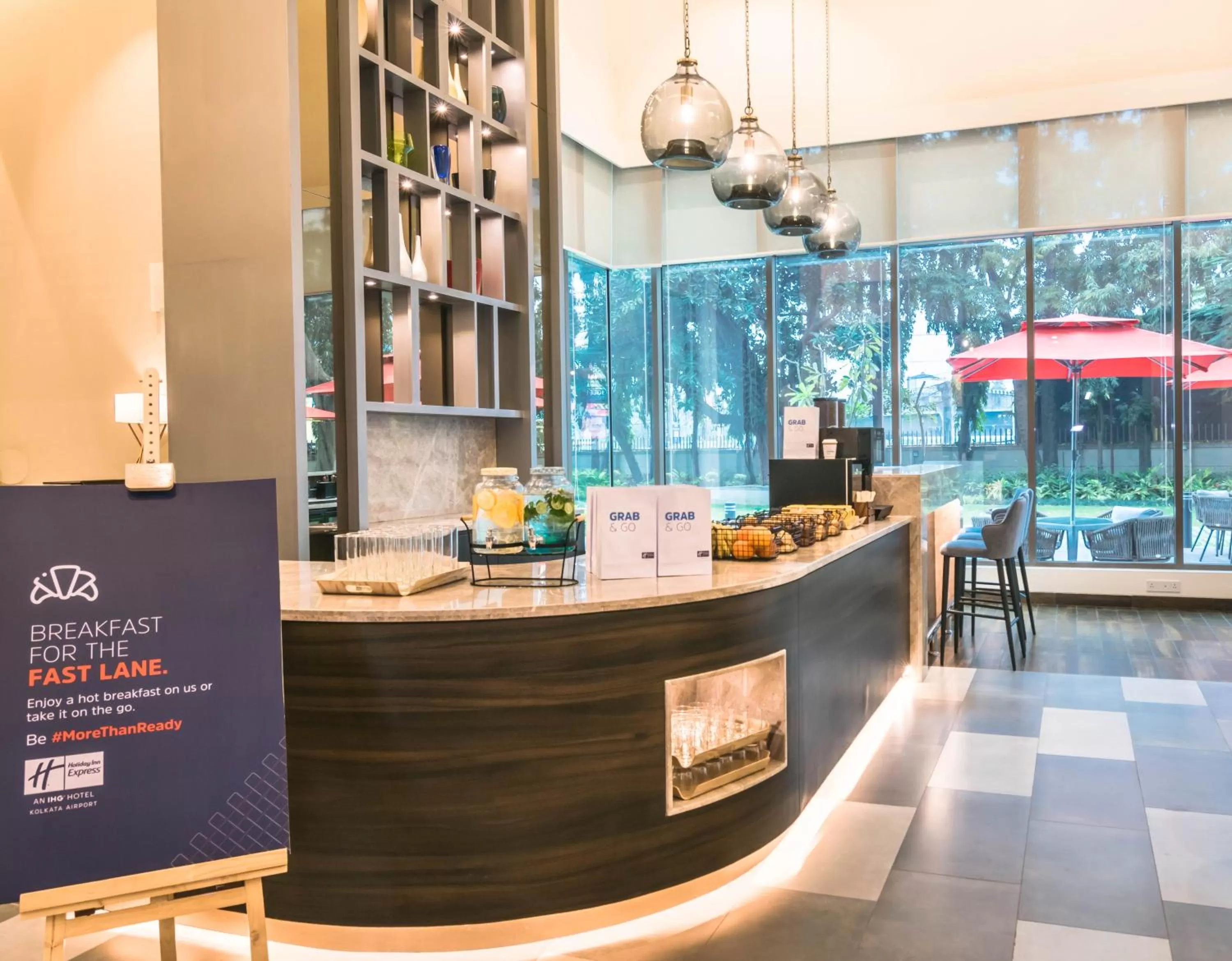 Restaurant/places to eat in Holiday Inn Express Kolkata Airport by IHG