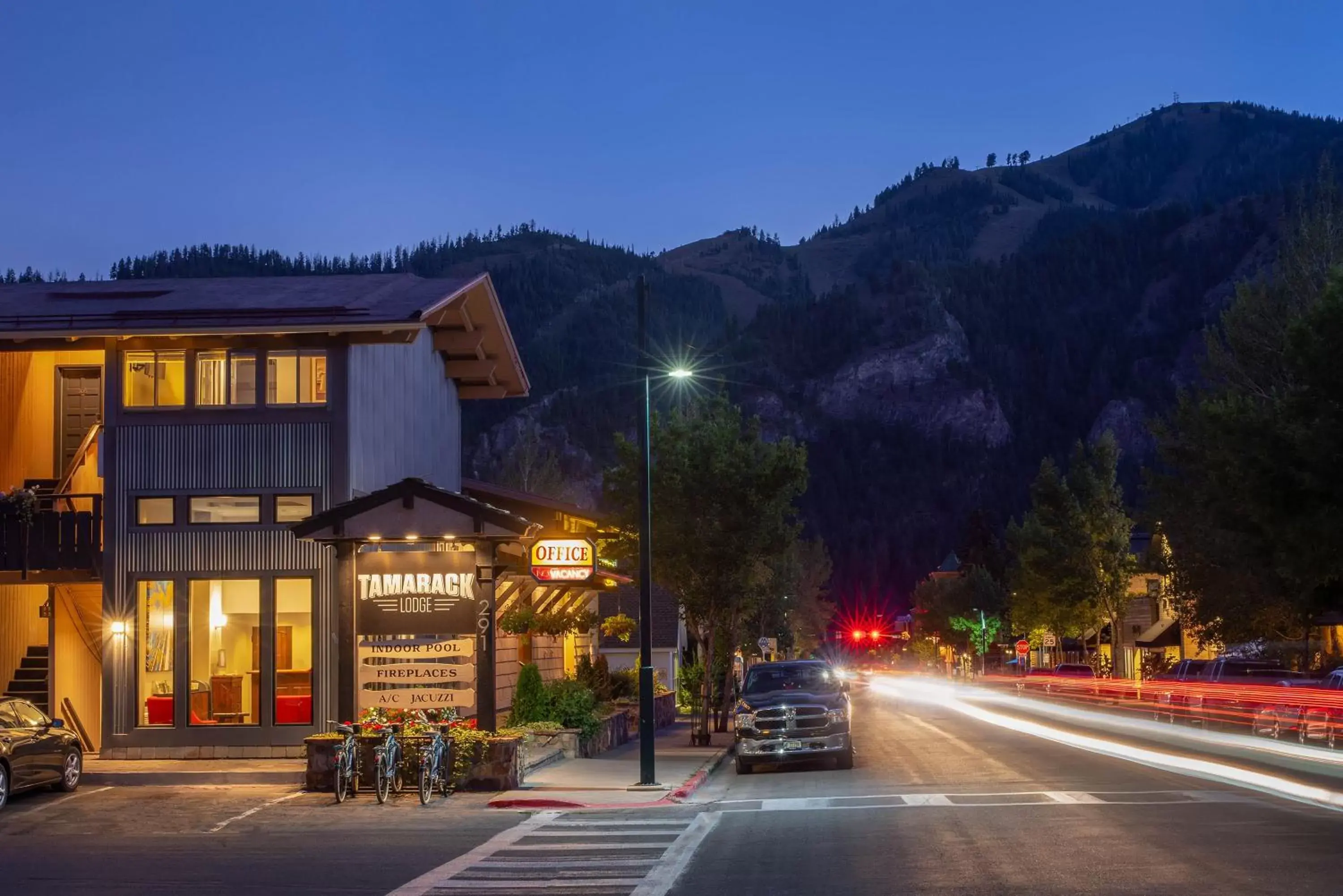 Facade/entrance, Property Building in Tamarack Lodge