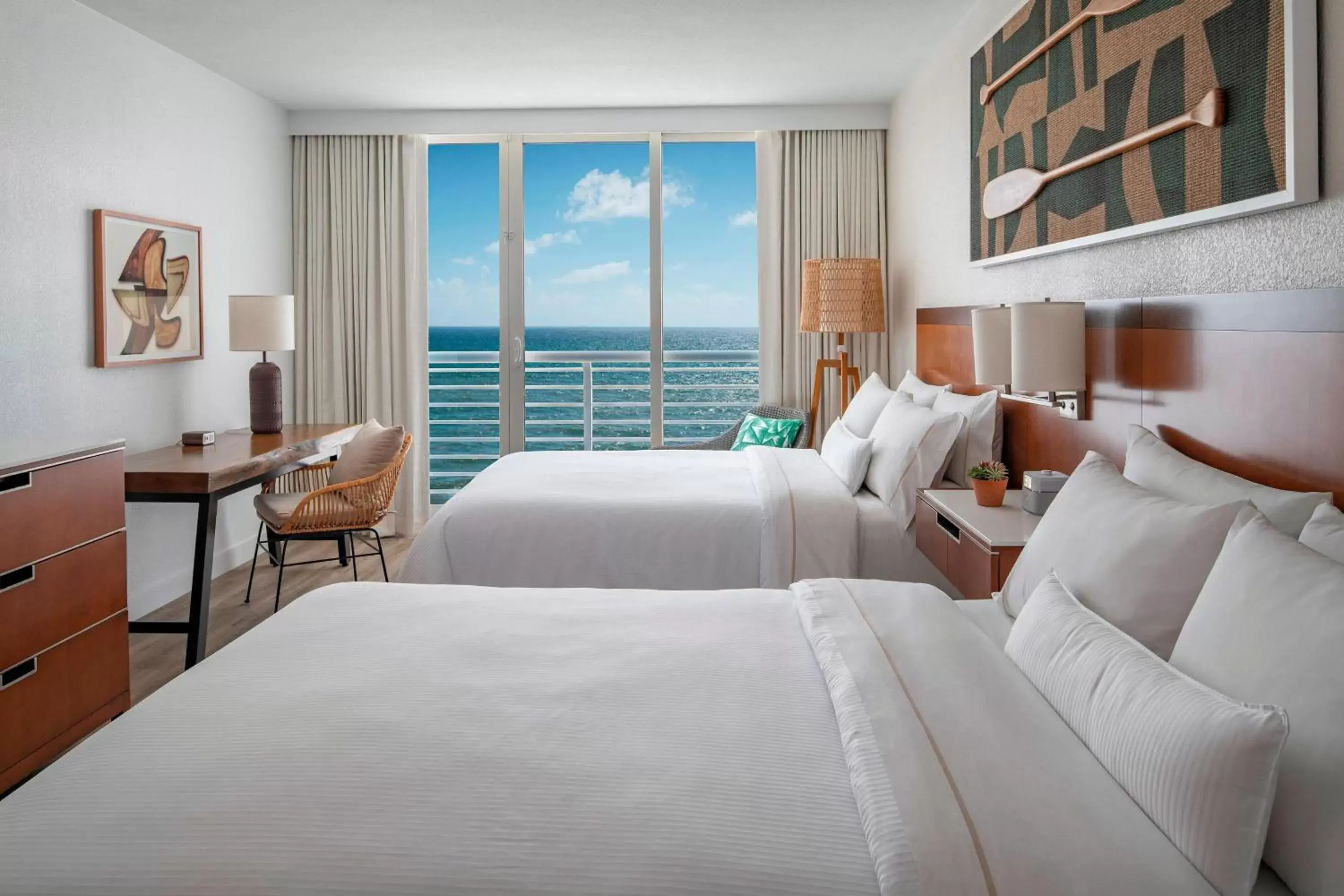 Photo of the whole room in The Westin Fort Lauderdale Beach Resort