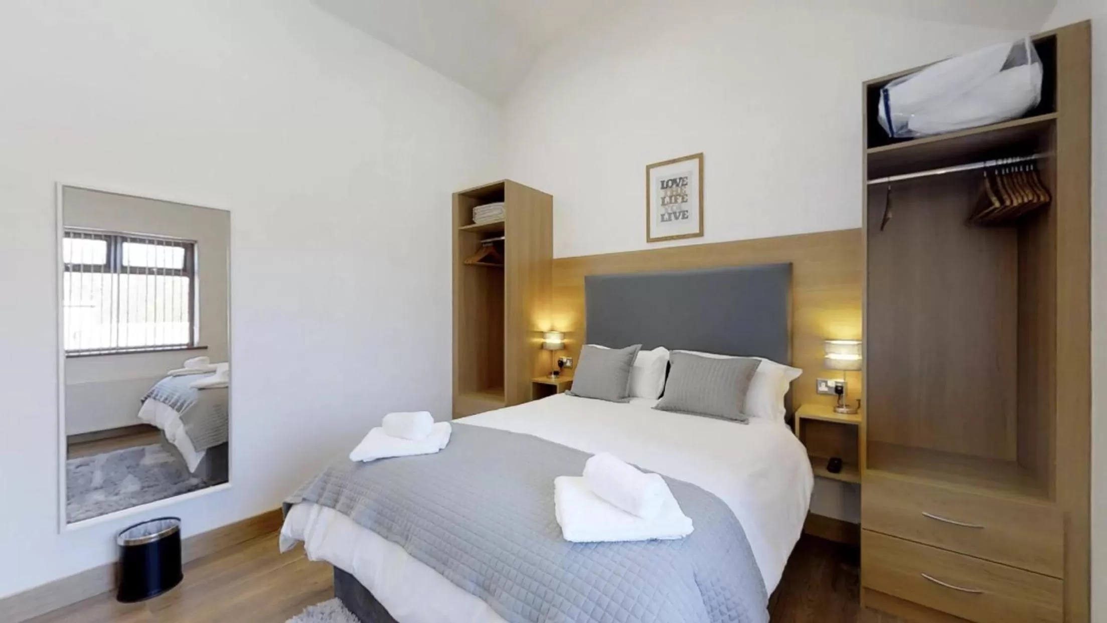 Bedroom in All Seasons